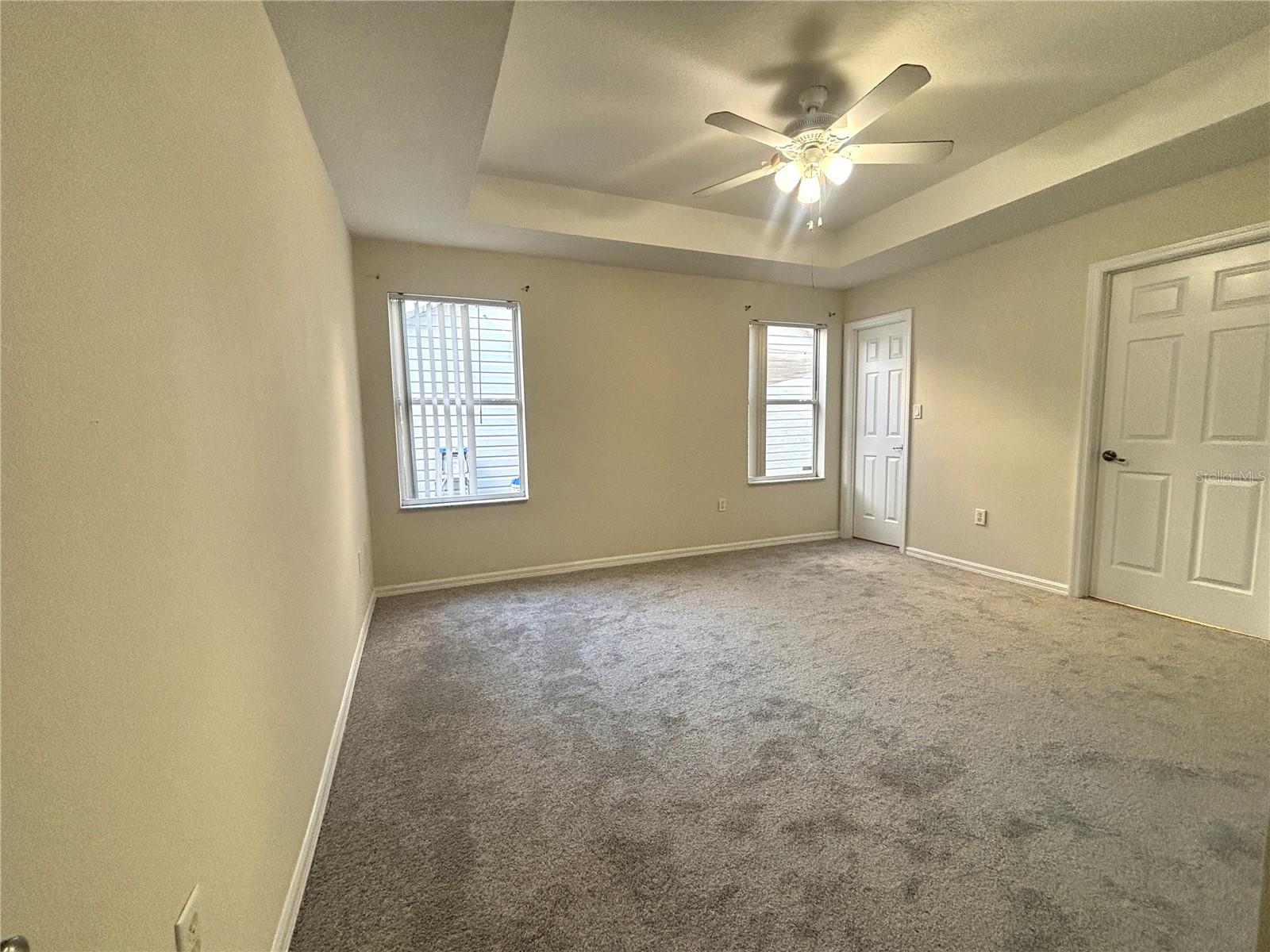 Image 5 of 16 For 1064 Park Central Circle