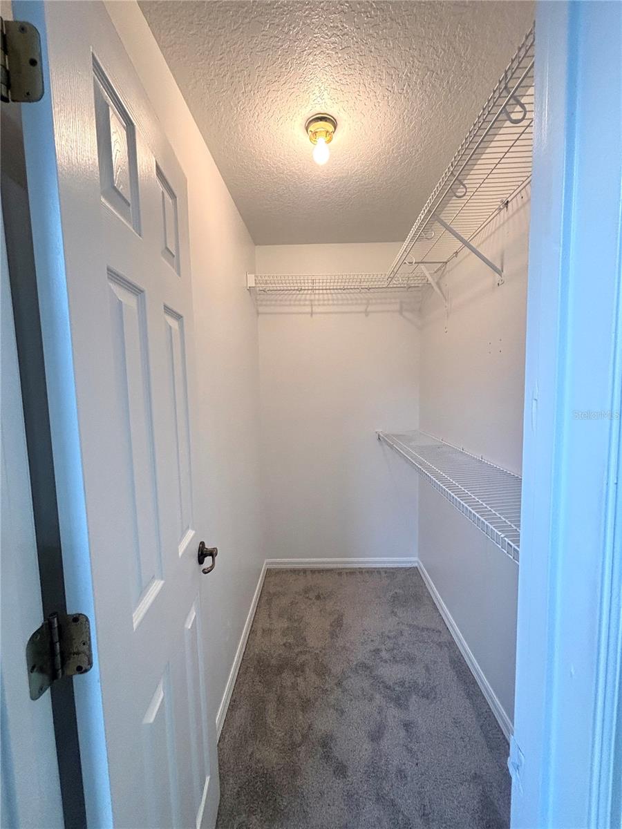 Image 7 of 16 For 1064 Park Central Circle