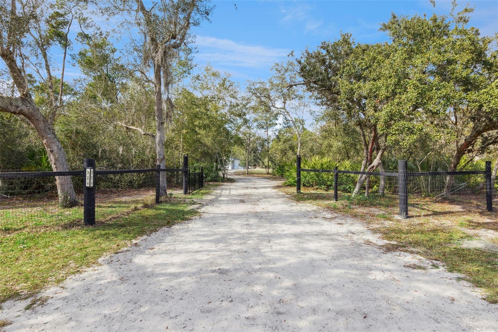 Image 3 of 17 For 324 Summerville Lane