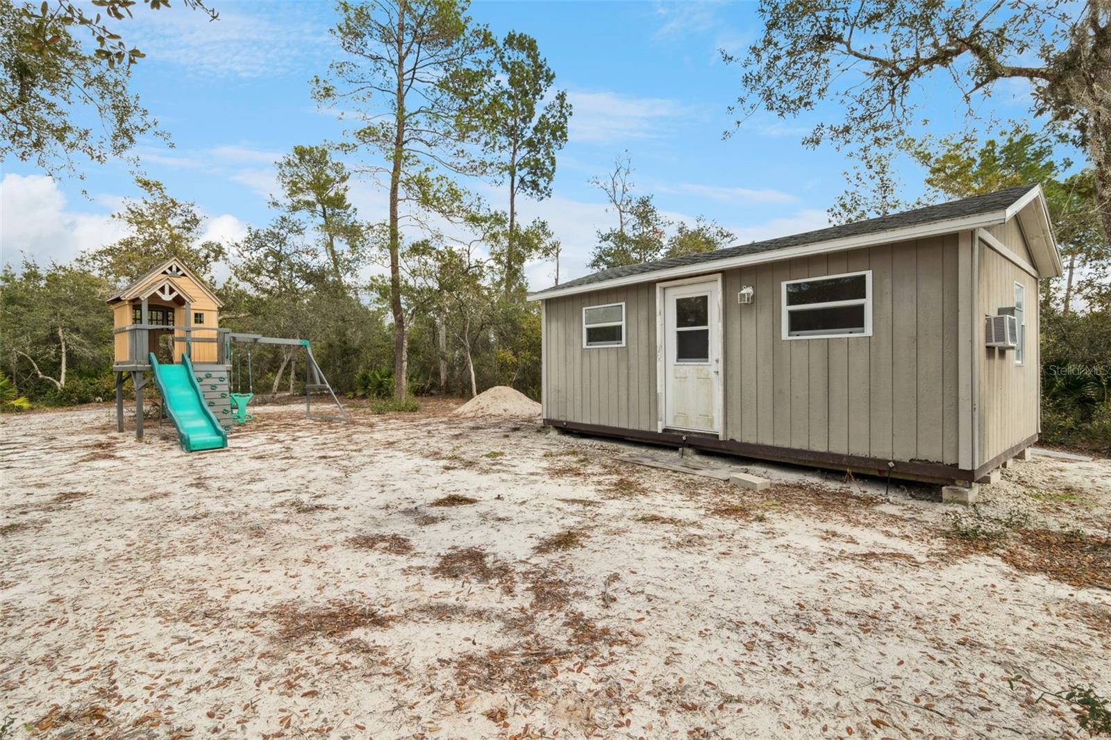 Image 8 of 17 For 324 Summerville Lane