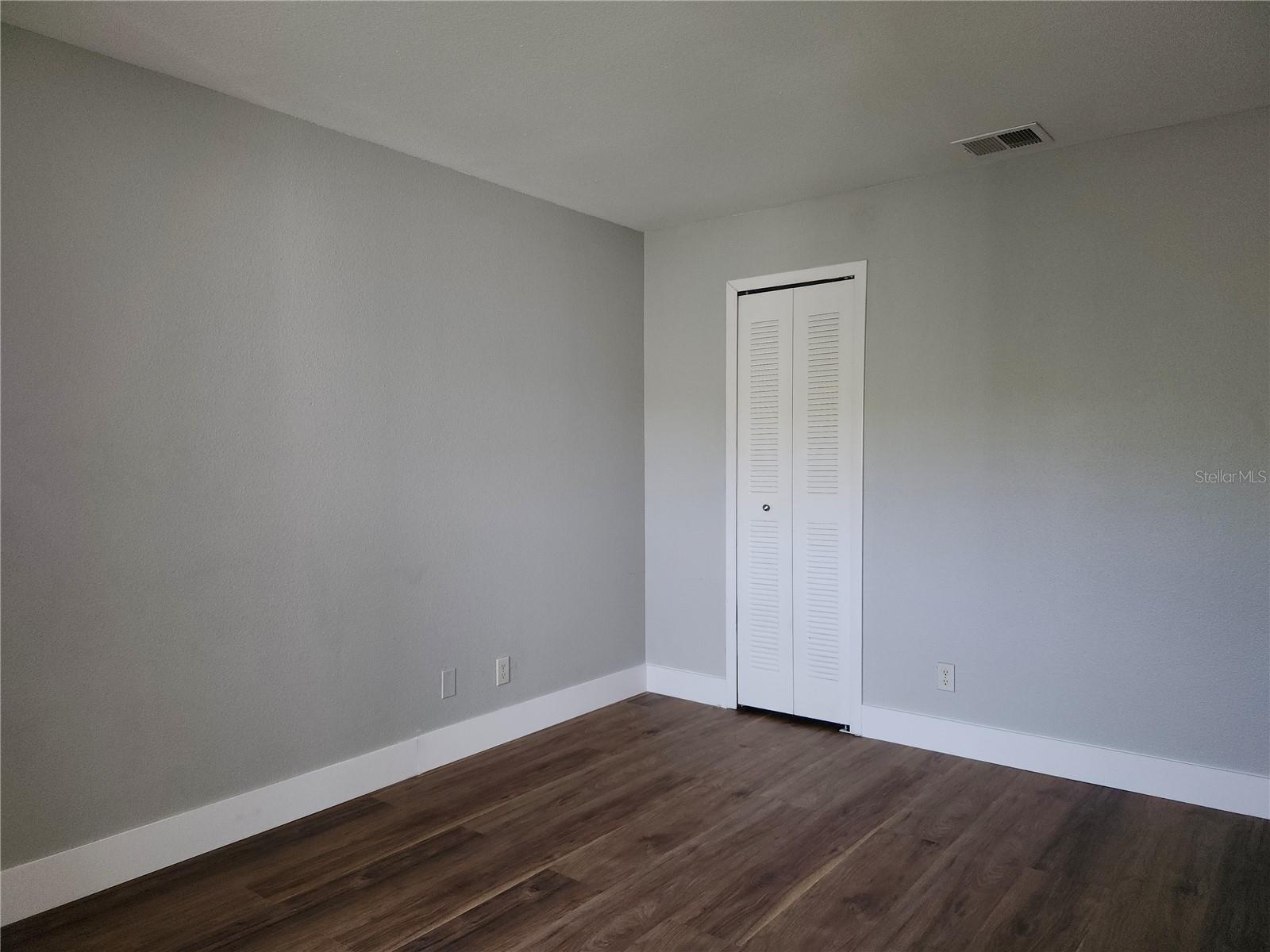 Image 22 of 24 For 4720 Walden Circle 33