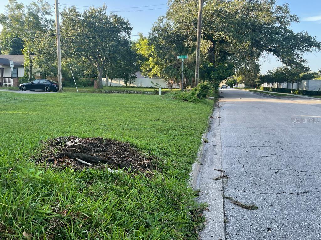 Image 6 of 9 For 1049 Colyer Street