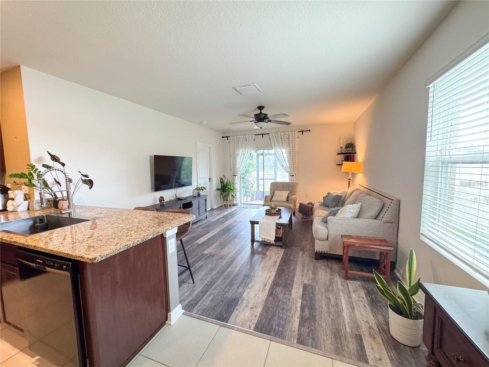 Image 10 of 51 For 11124 Leland Groves Drive