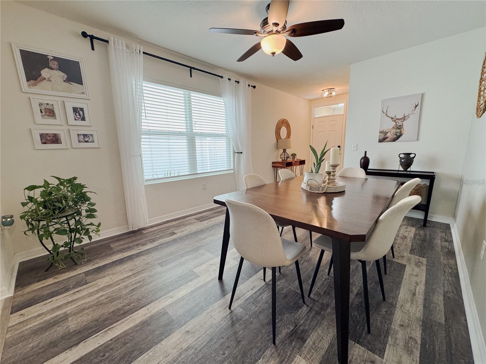 Image 12 of 51 For 11124 Leland Groves Drive