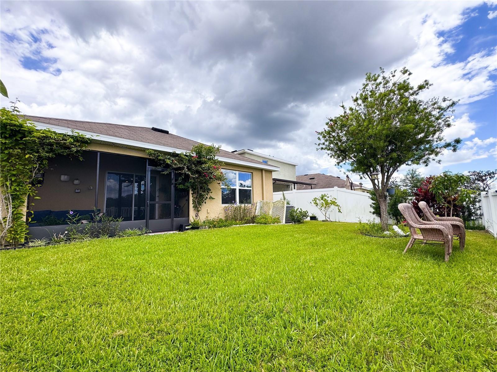 Image 41 of 51 For 11124 Leland Groves Drive