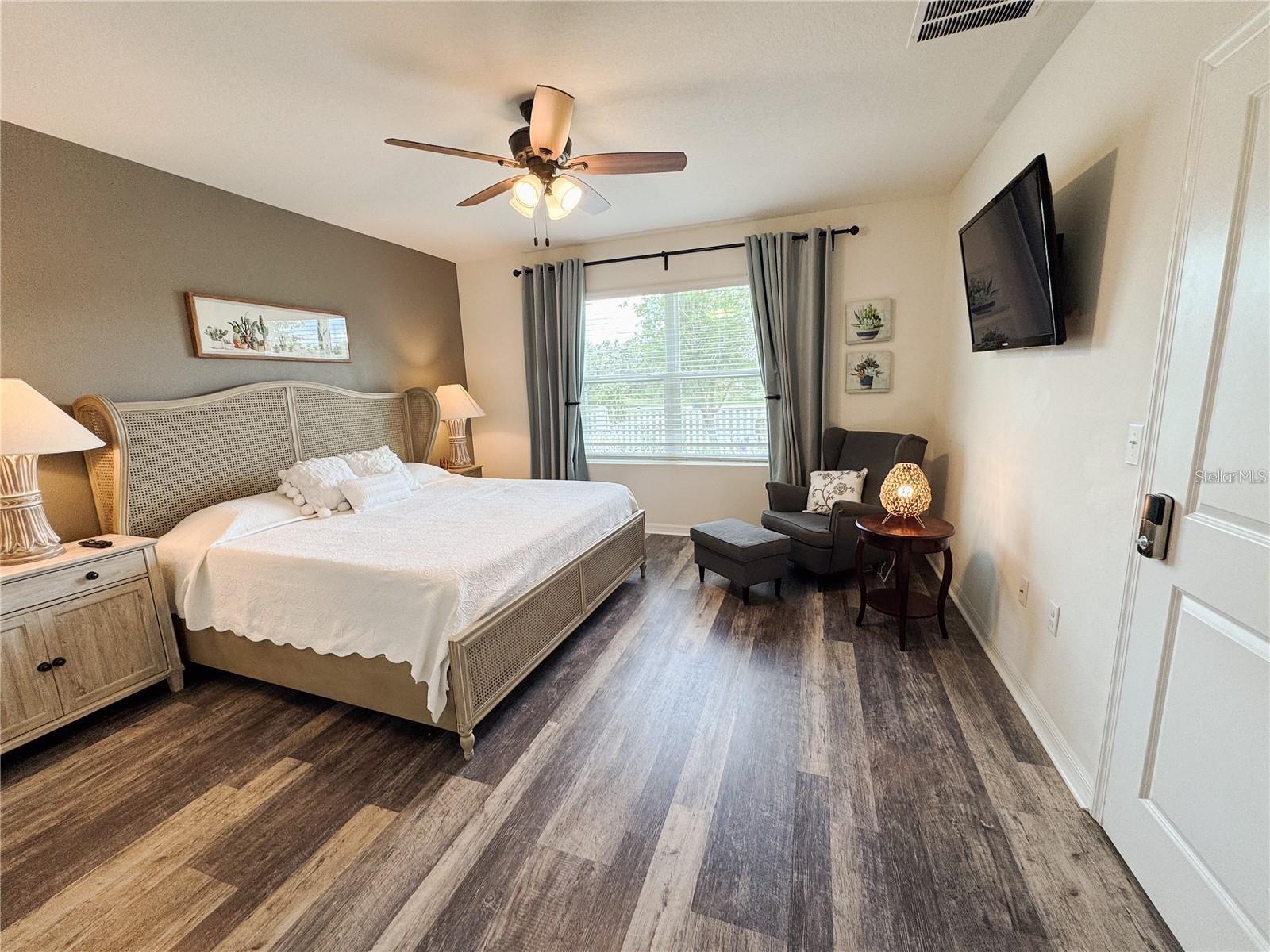 Image 7 of 51 For 11124 Leland Groves Drive