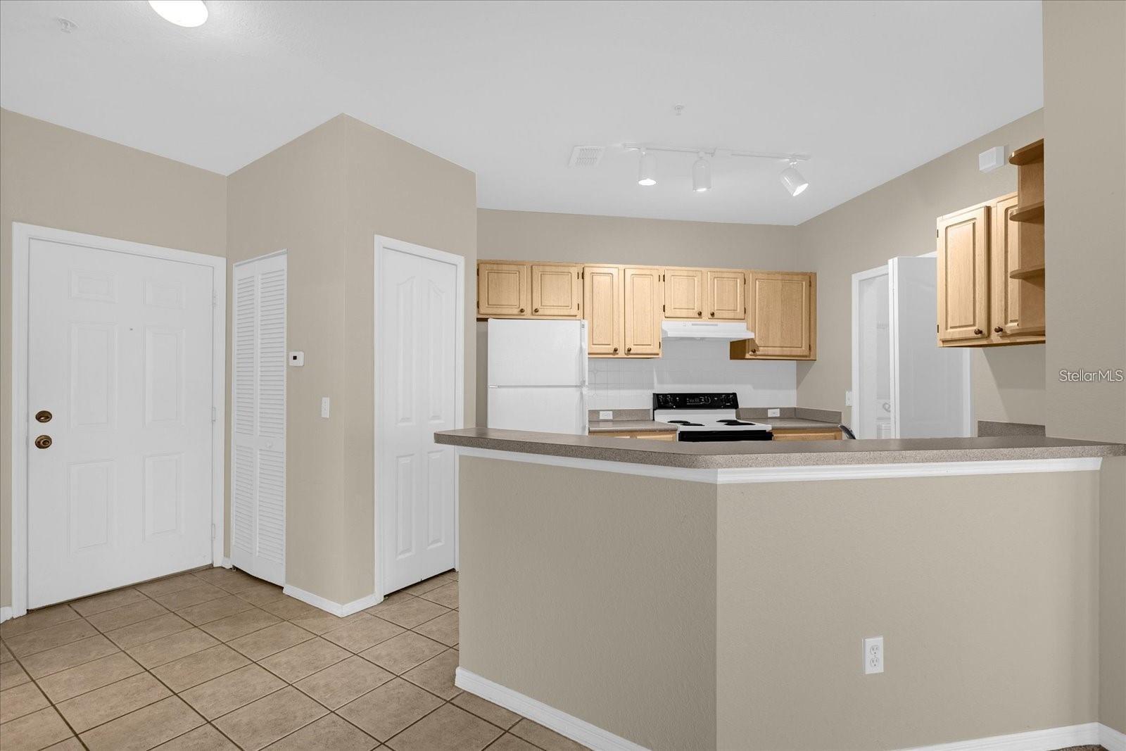 Image 20 of 27 For 2639 Maitland Crossing Way 201