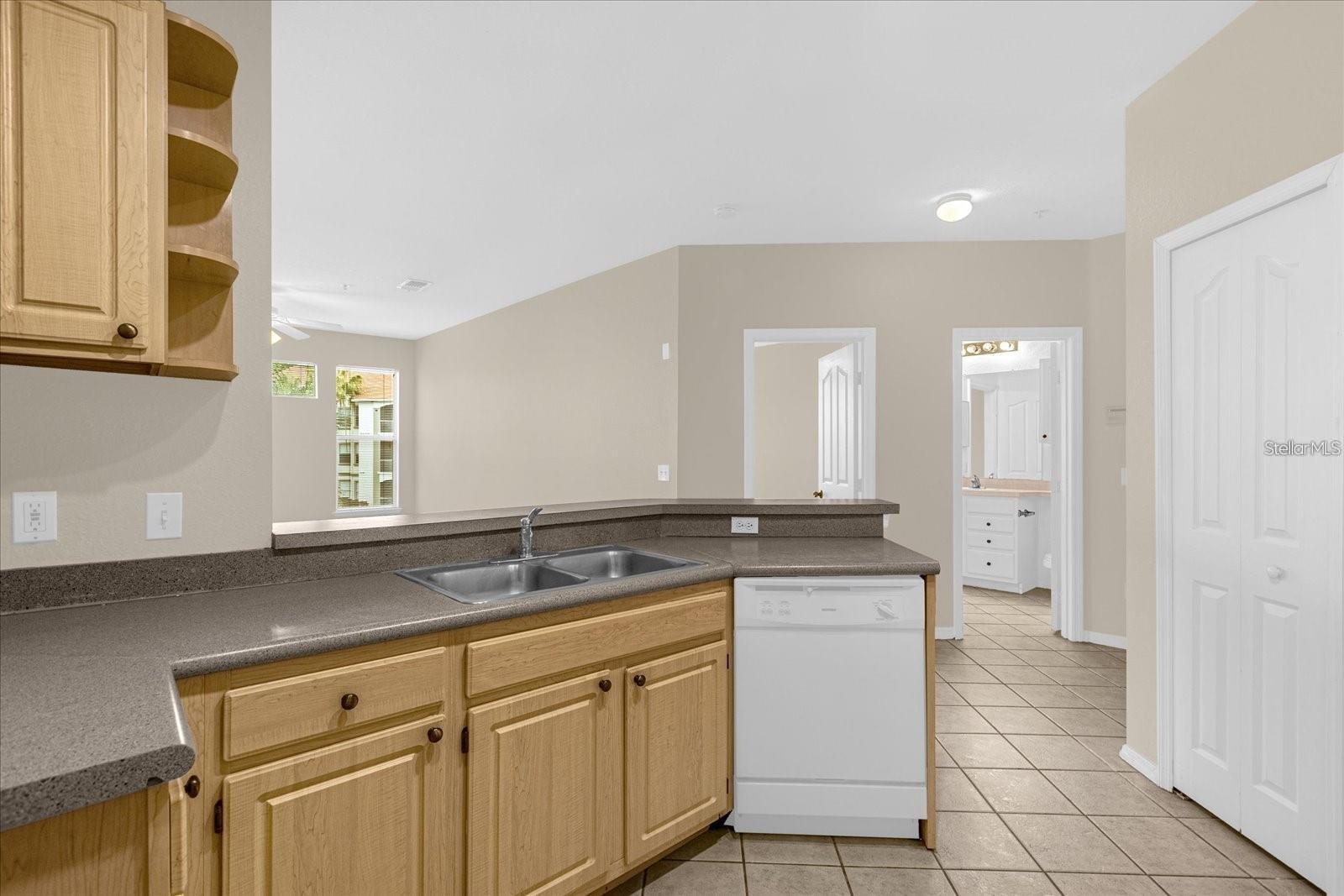 Image 8 of 27 For 2639 Maitland Crossing Way 201