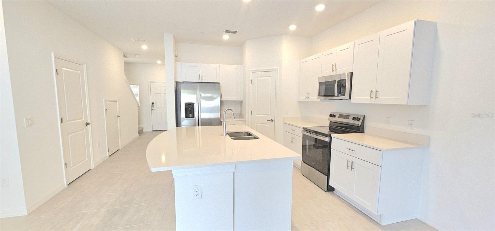 Image 15 of 32 For 5000 Revolutionary Way