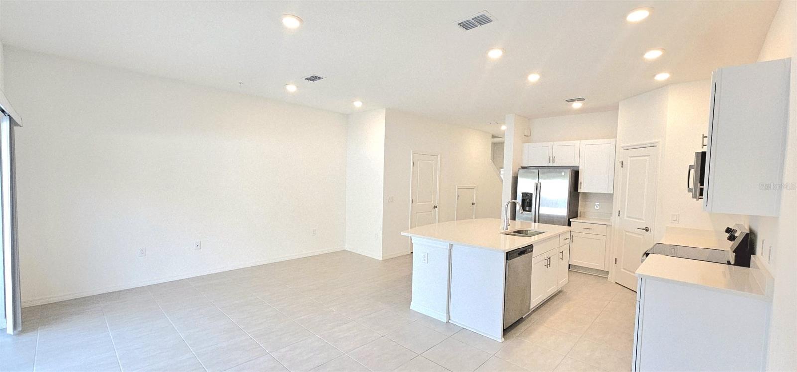 Image 16 of 32 For 5000 Revolutionary Way