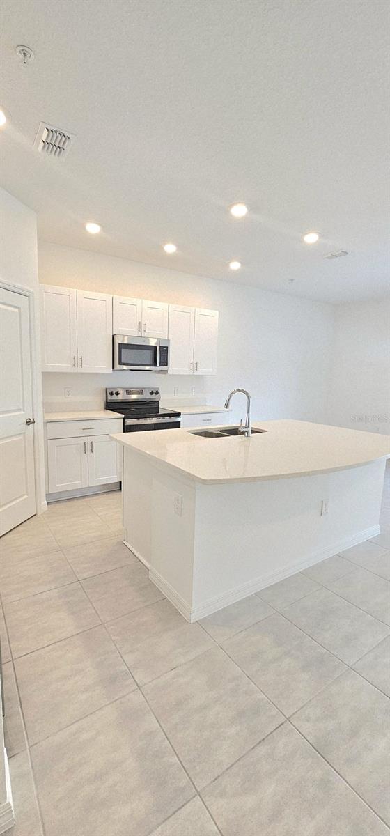 Image 8 of 32 For 5000 Revolutionary Way