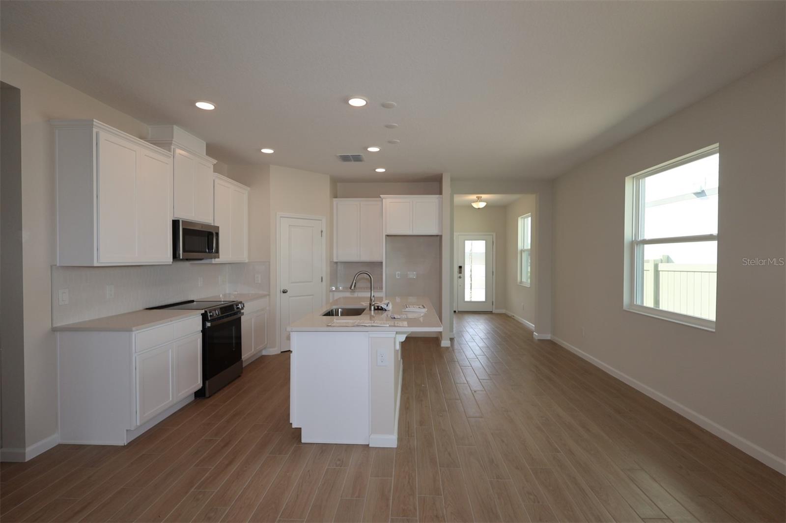 Image 2 of 24 For 6711 Yellow Warbler Bend