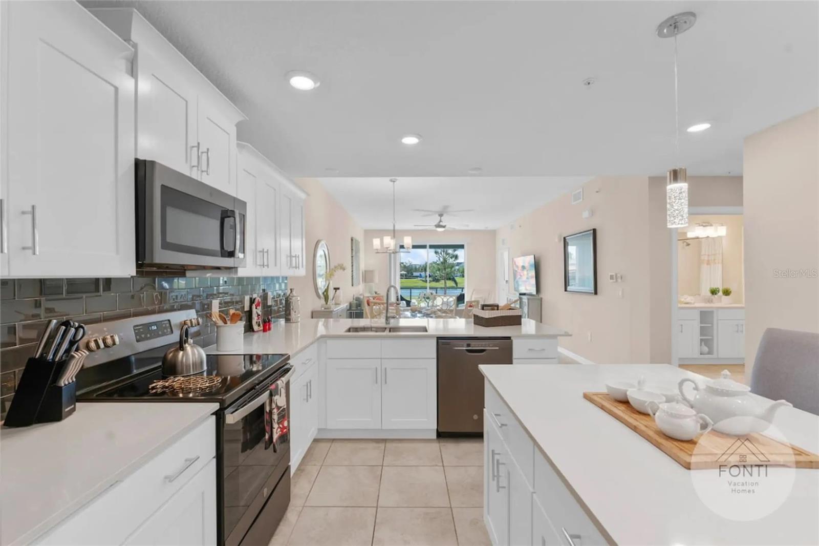 Image 5 of 46 For 3141 Paradox Circle 104