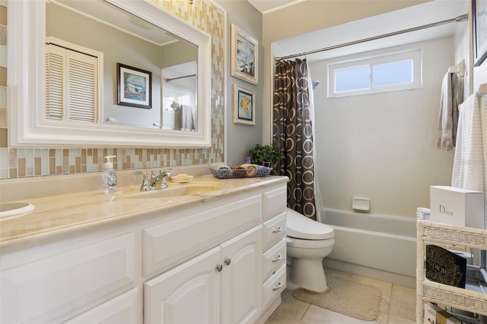 Image 28 of 33 For 2955 Pembridge Street