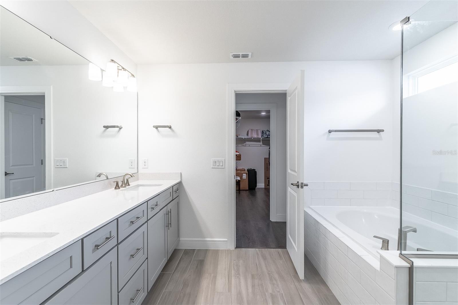 Image 13 of 24 For 2347 Green Symphony Place