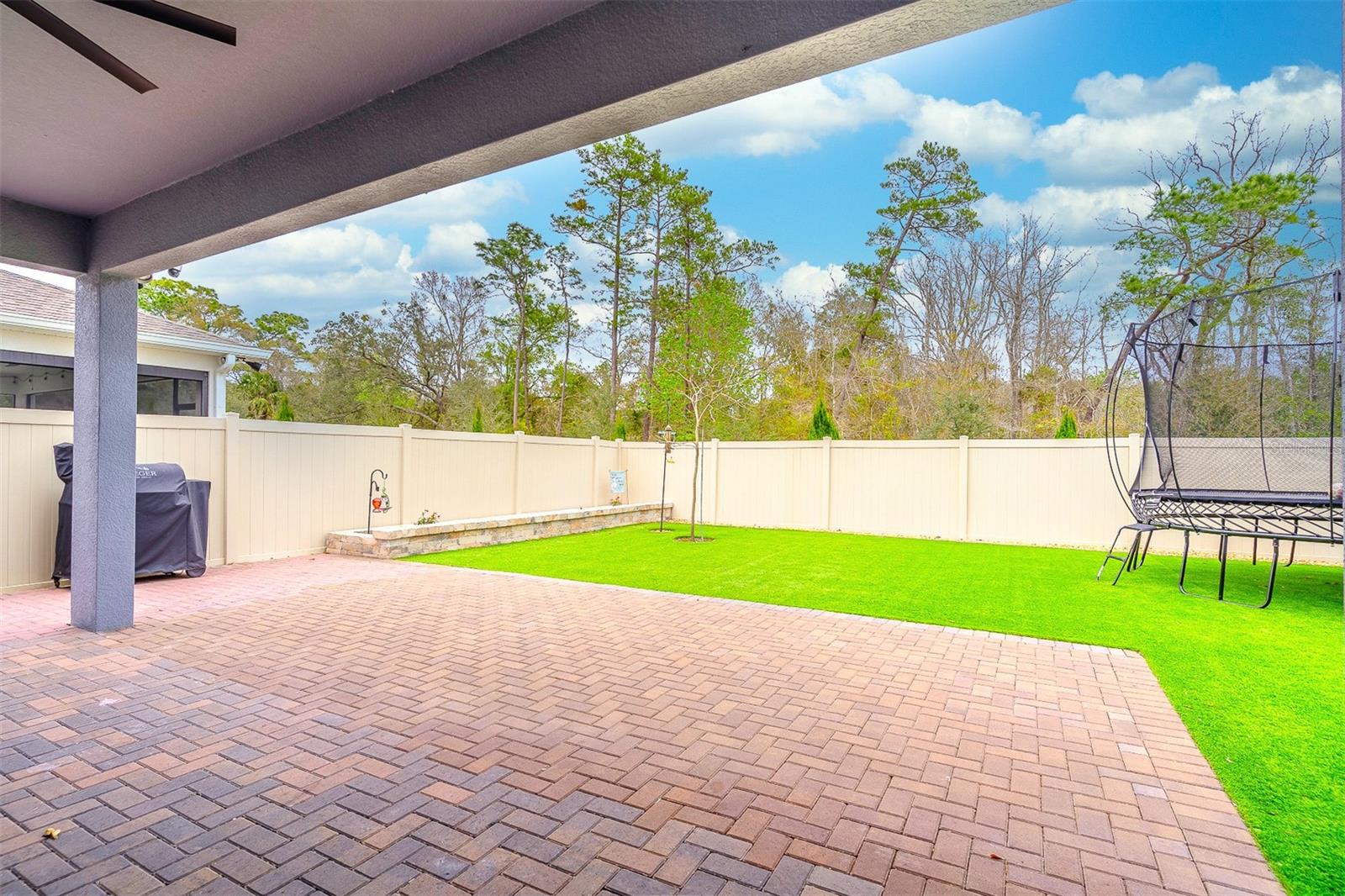 Image 4 of 24 For 2347 Green Symphony Place