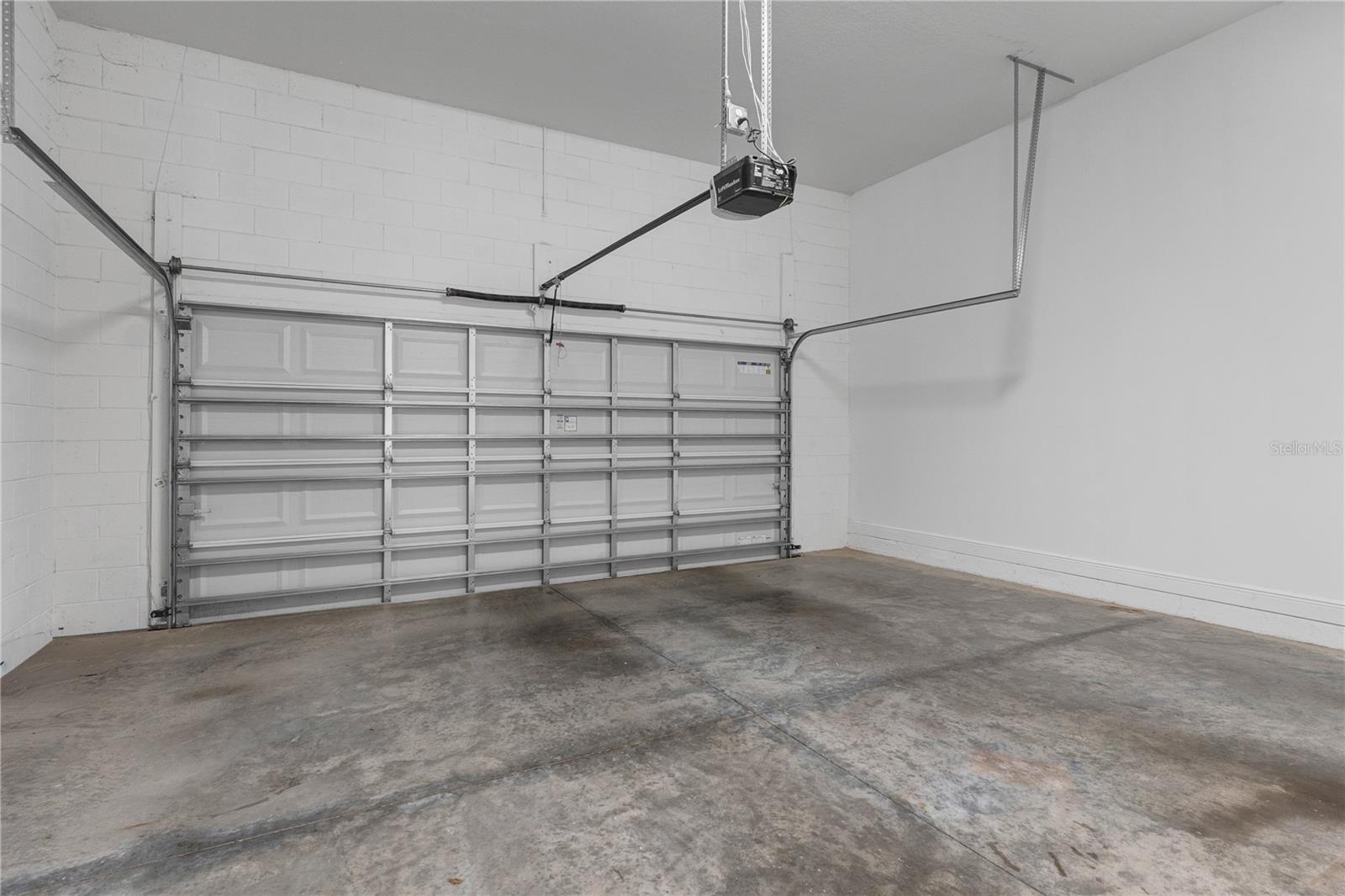 Image 25 of 30 For 8164 Upper Perse Circle