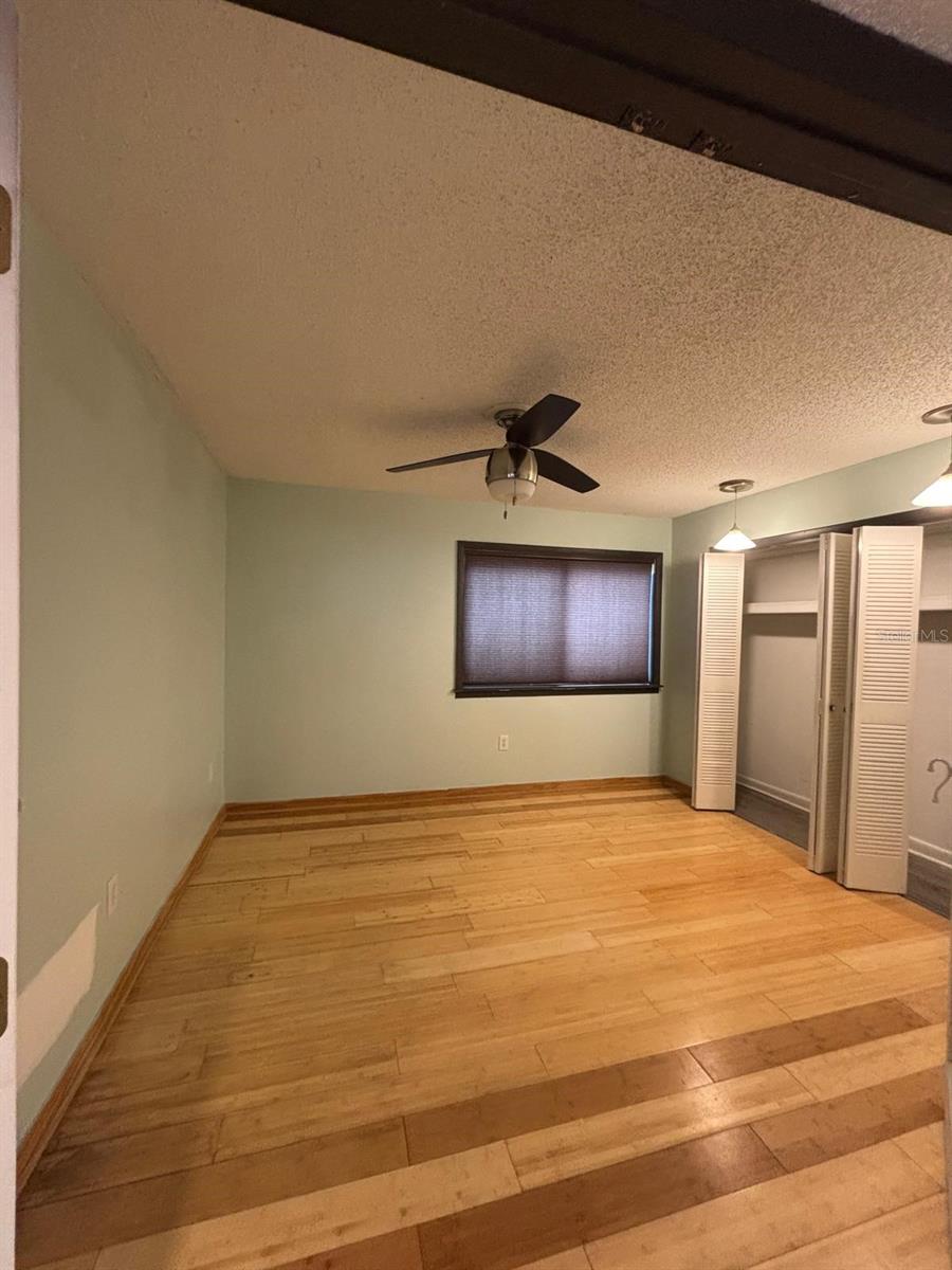 Image 19 of 23 For 5129 Eaglesmere Drive A01