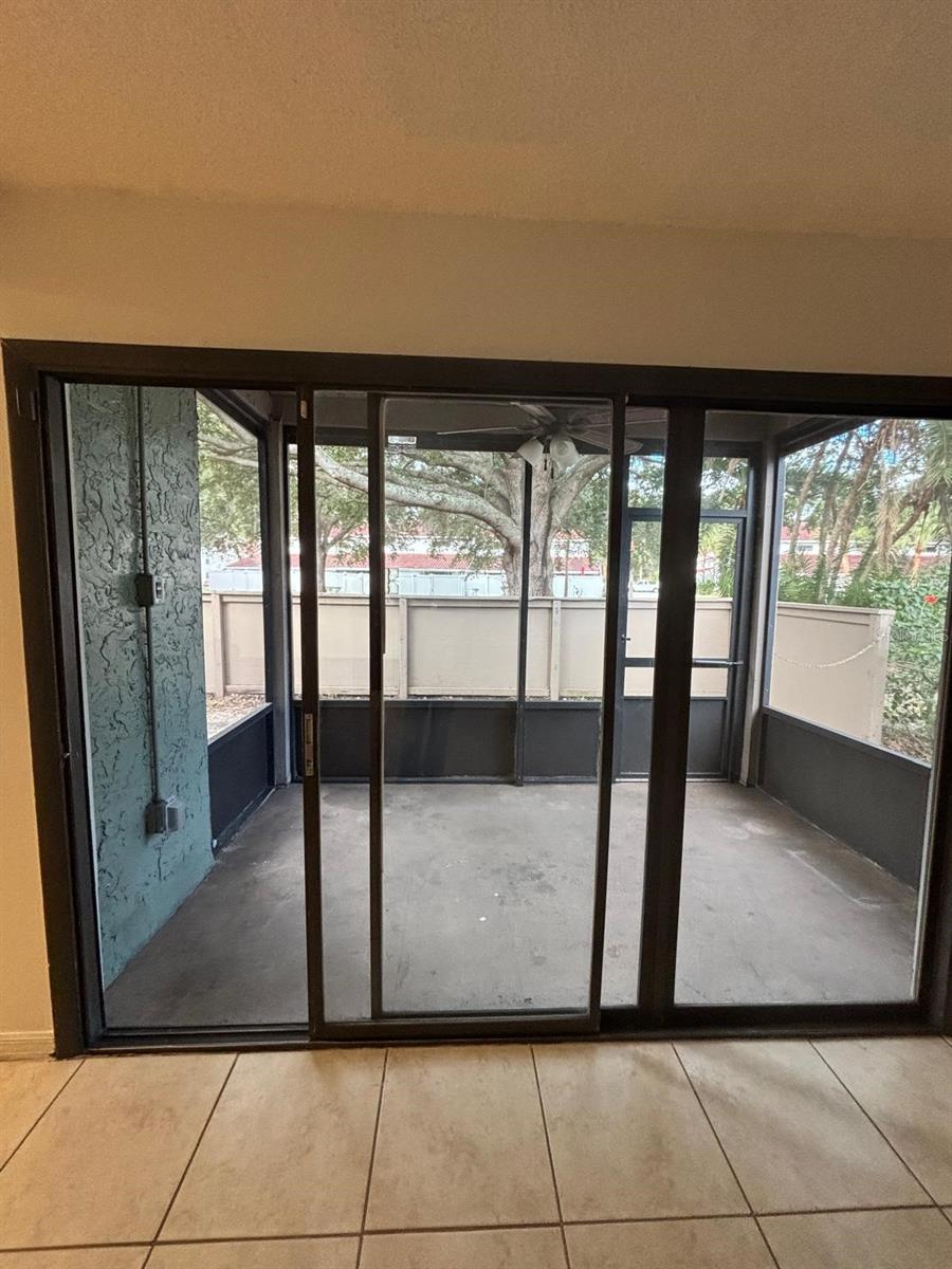 Image 21 of 23 For 5129 Eaglesmere Drive A01