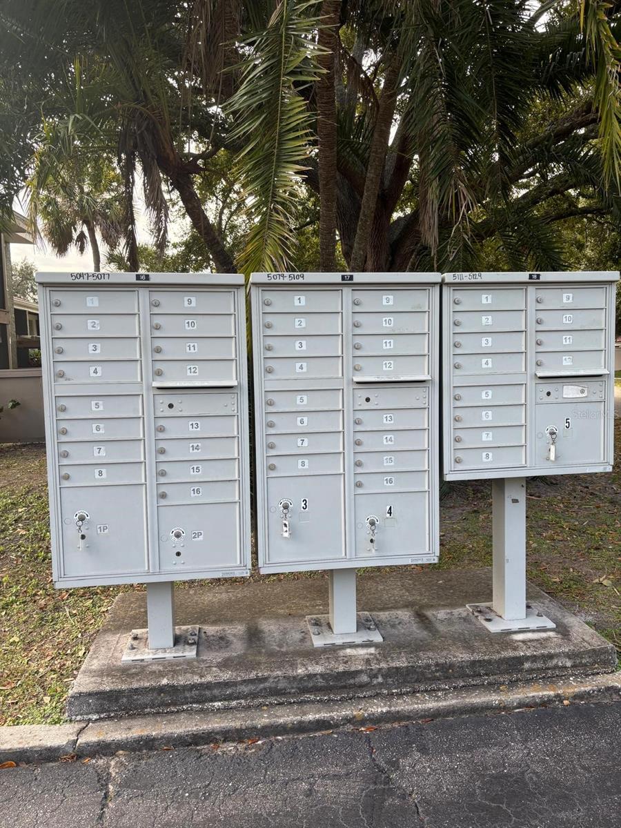 Image 3 of 23 For 5129 Eaglesmere Drive A01