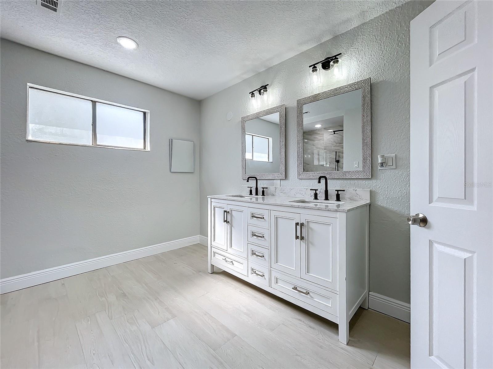 Image 57 of 80 For 1040 Waverly Drive