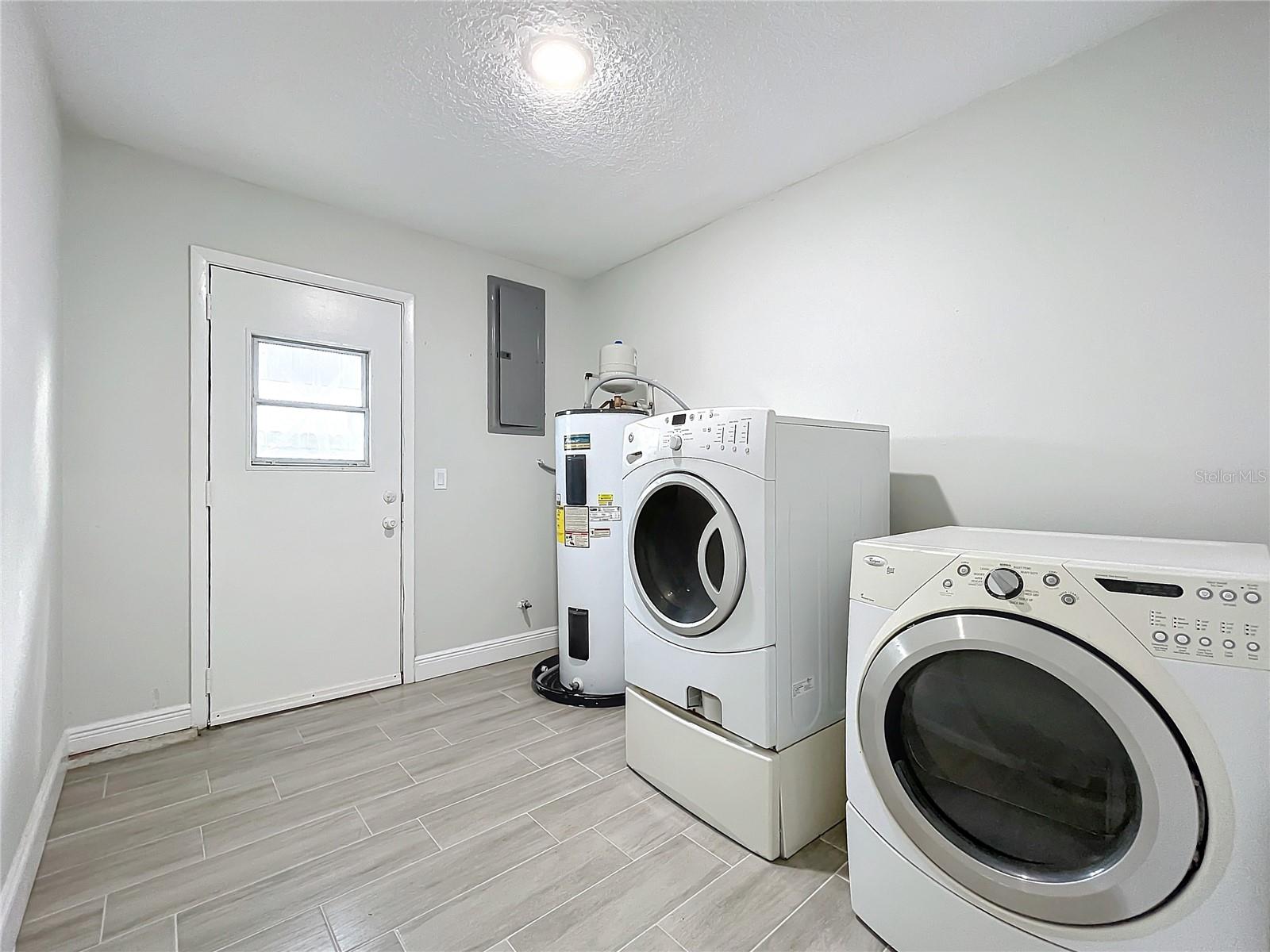 Image 69 of 80 For 1040 Waverly Drive