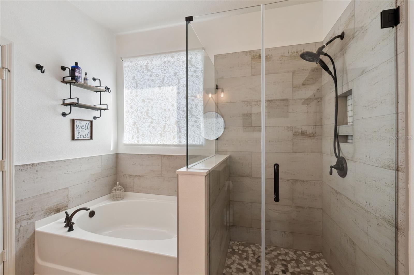 Image 17 of 28 For 2813 Shelburne Way