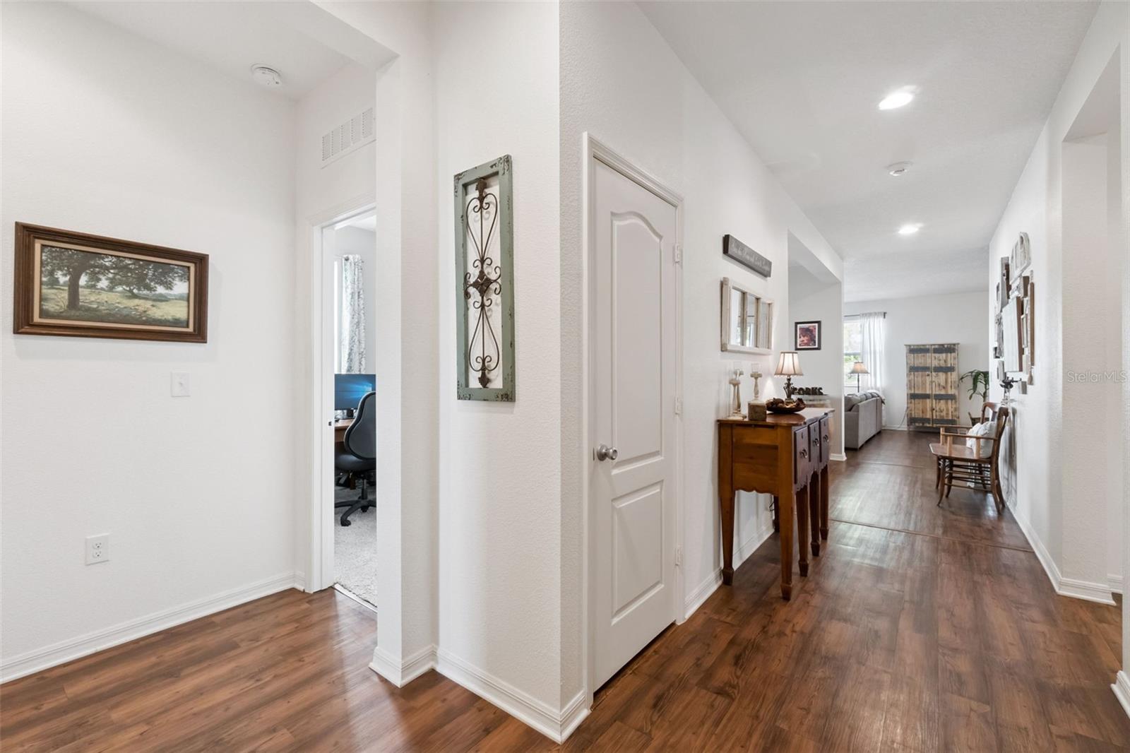 Image 6 of 28 For 2813 Shelburne Way