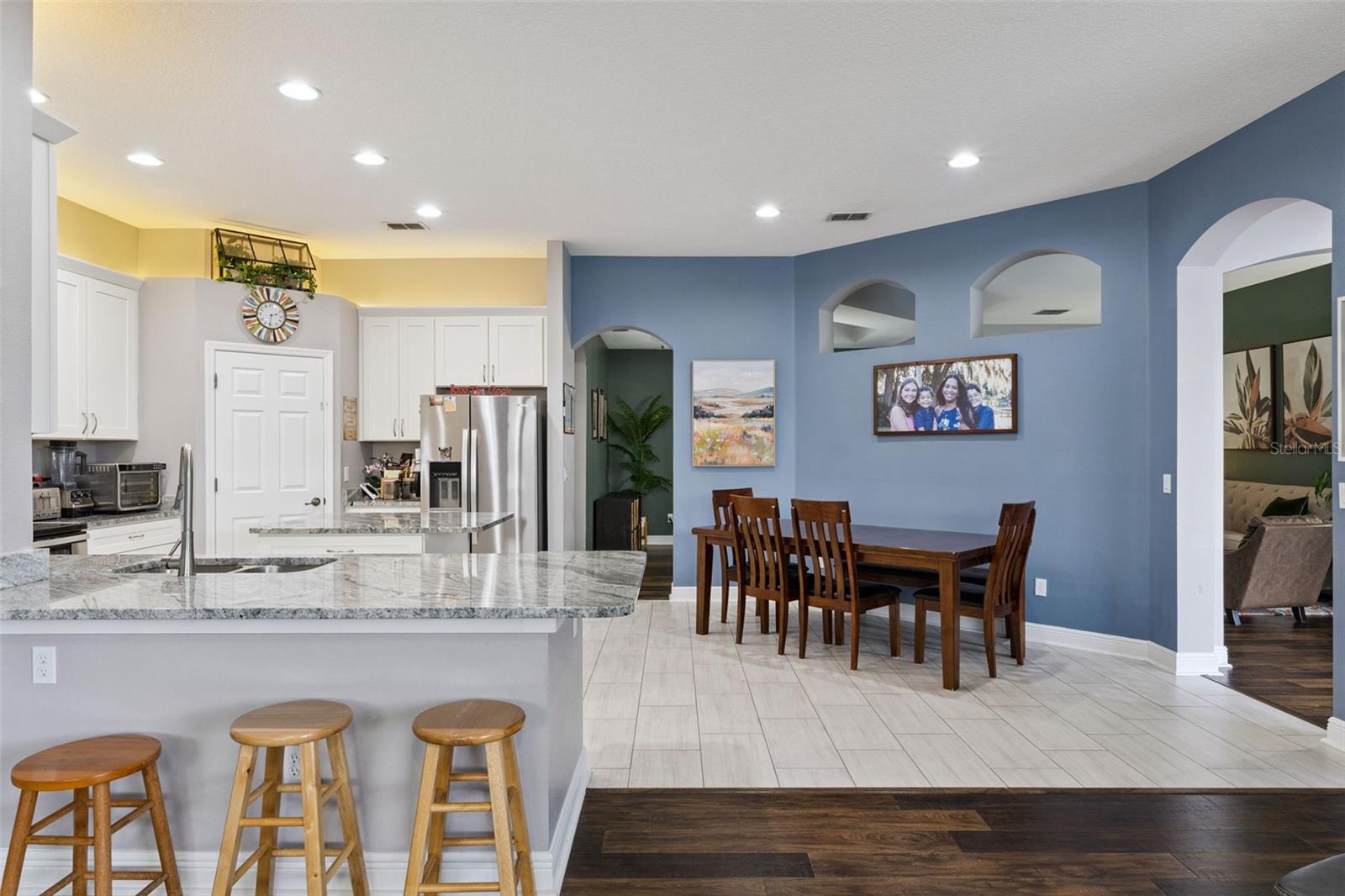 Image 14 of 43 For 427 Brentwood Club Cove