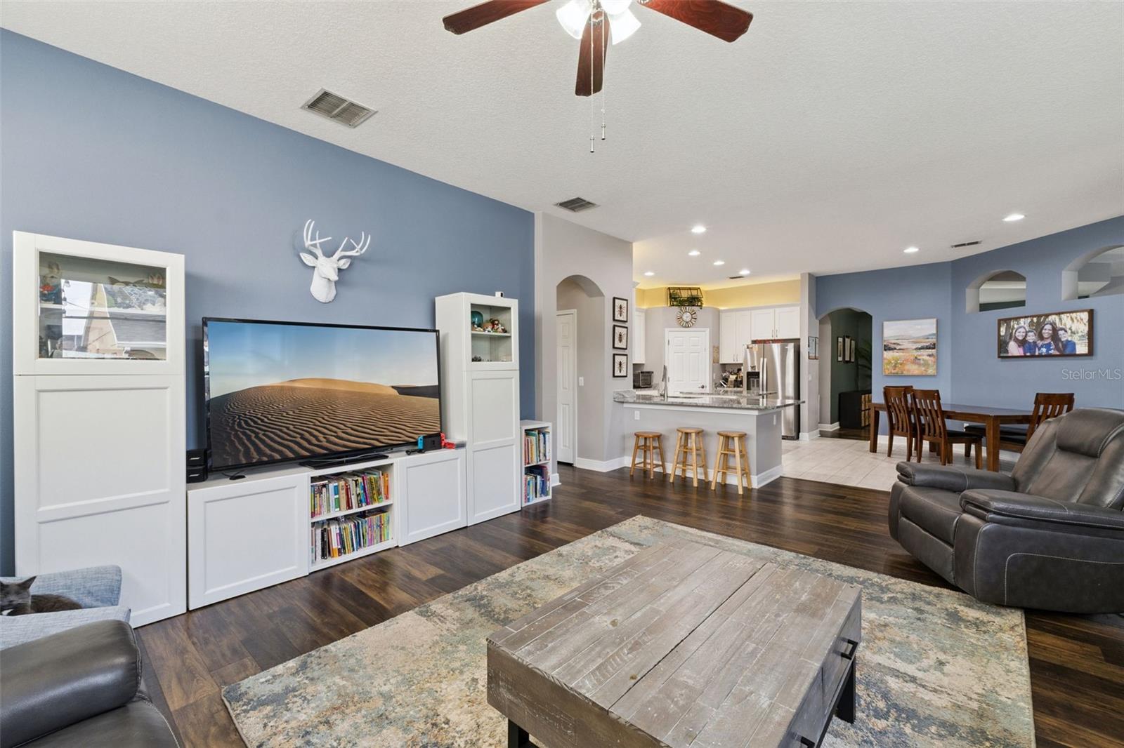 Image 18 of 43 For 427 Brentwood Club Cove