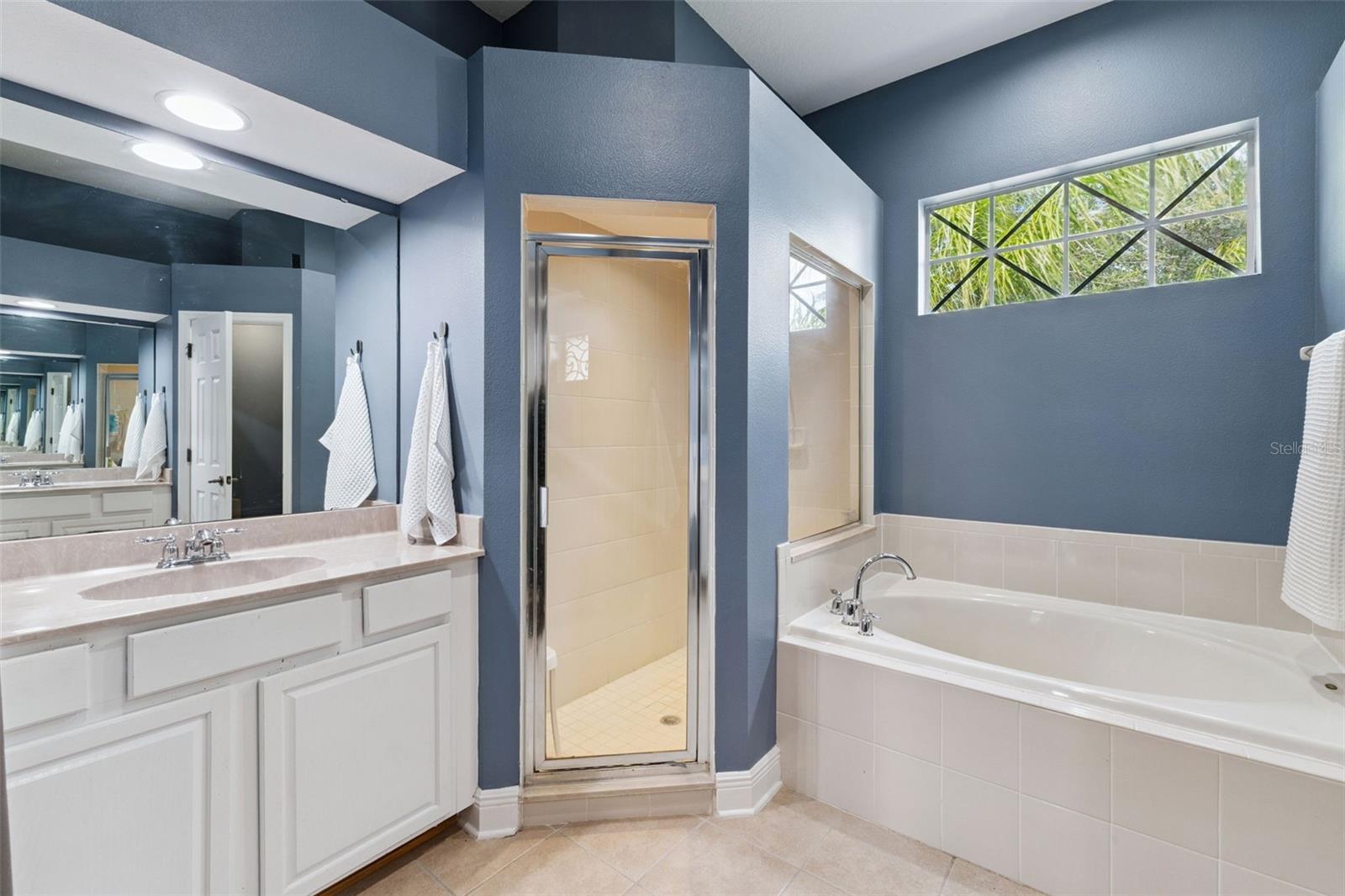 Image 24 of 43 For 427 Brentwood Club Cove