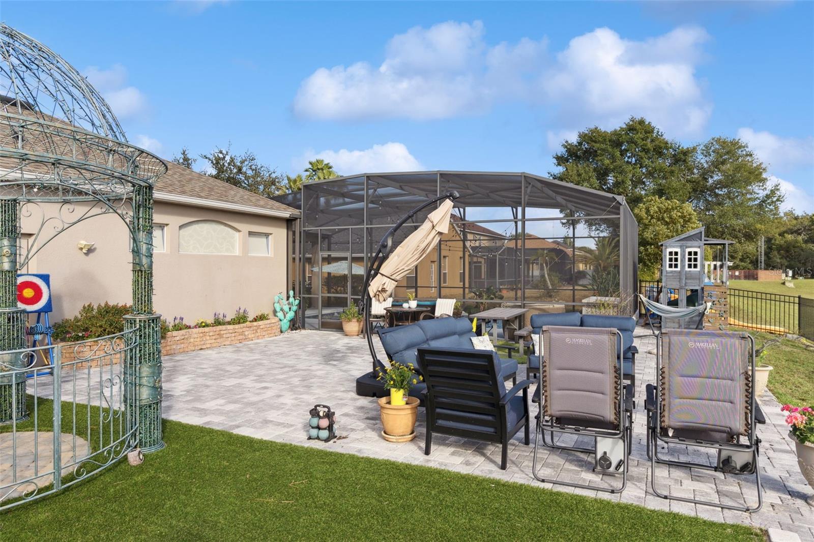 Image 38 of 43 For 427 Brentwood Club Cove