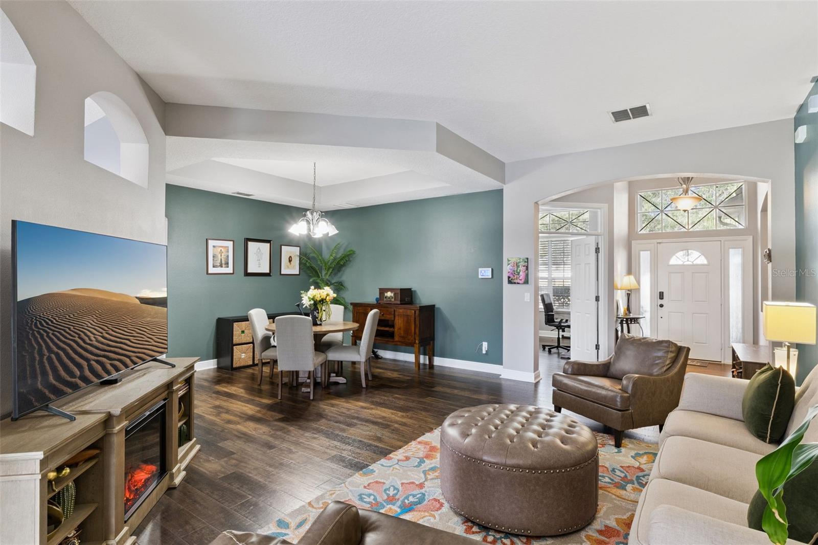 Image 6 of 43 For 427 Brentwood Club Cove