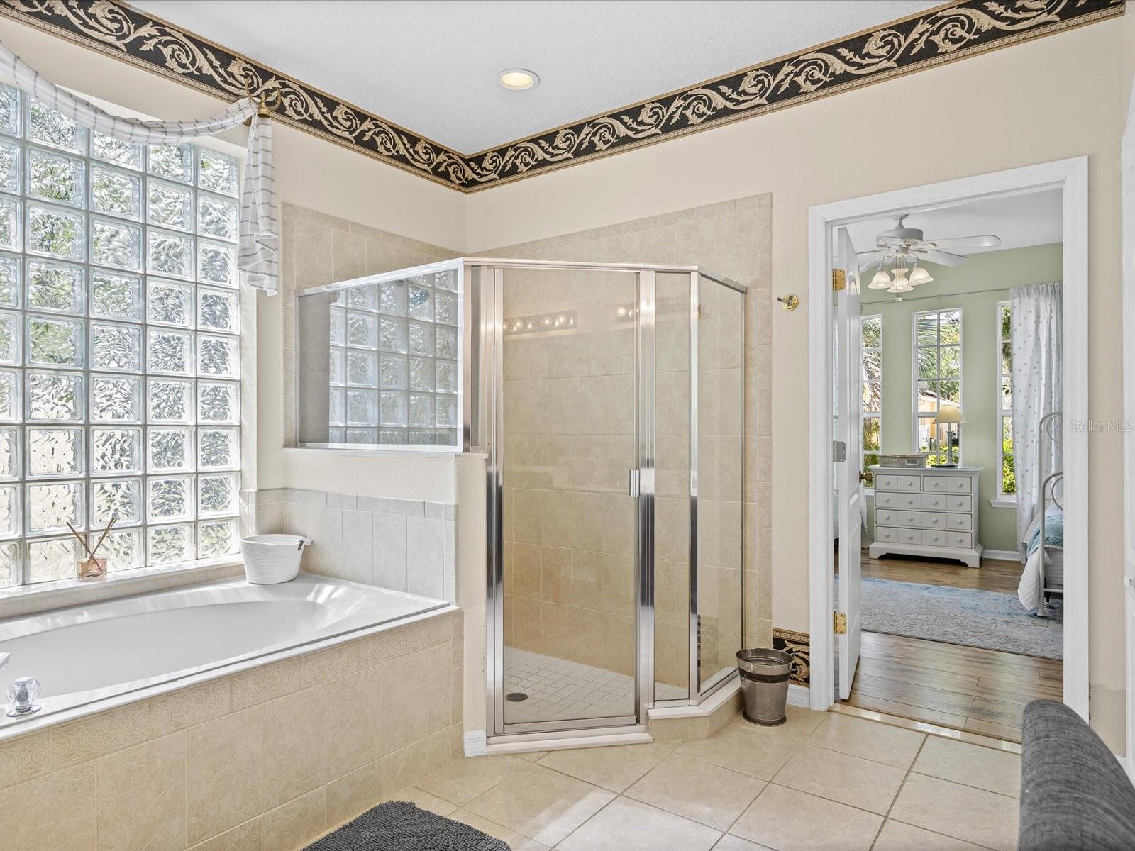 Image 20 of 41 For 407 Grand Reserve Drive