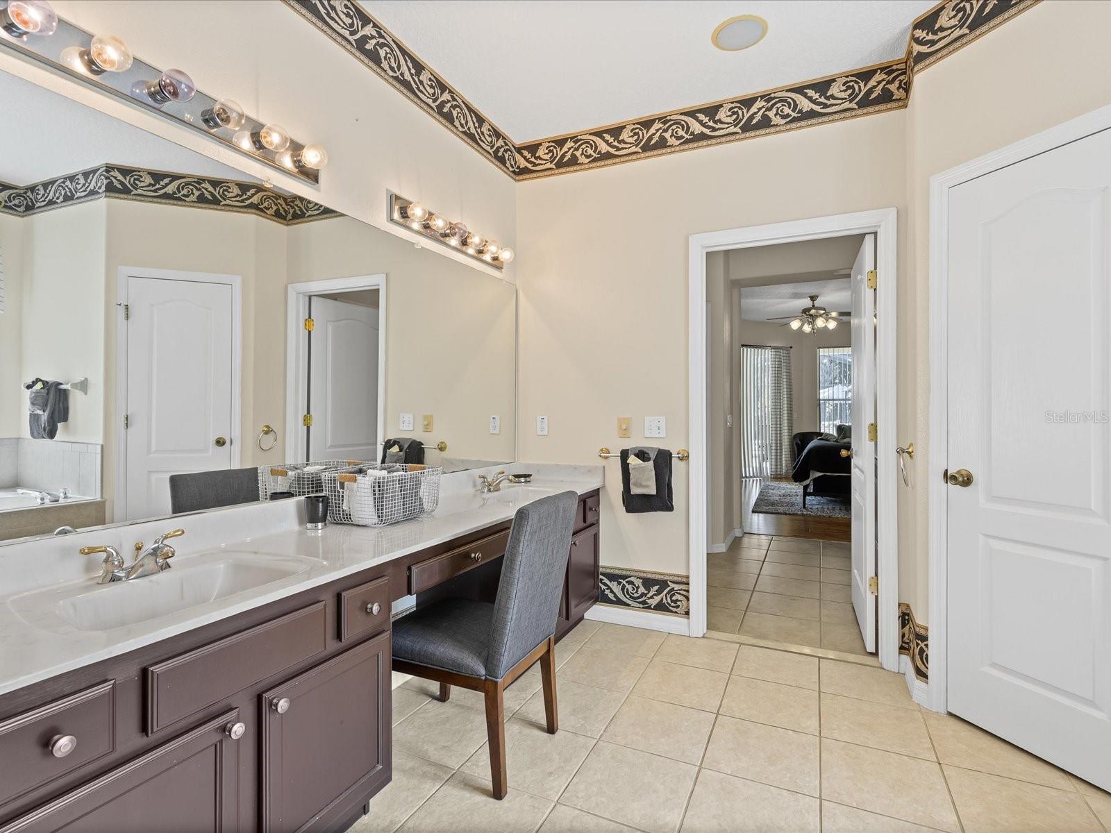 Image 21 of 41 For 407 Grand Reserve Drive