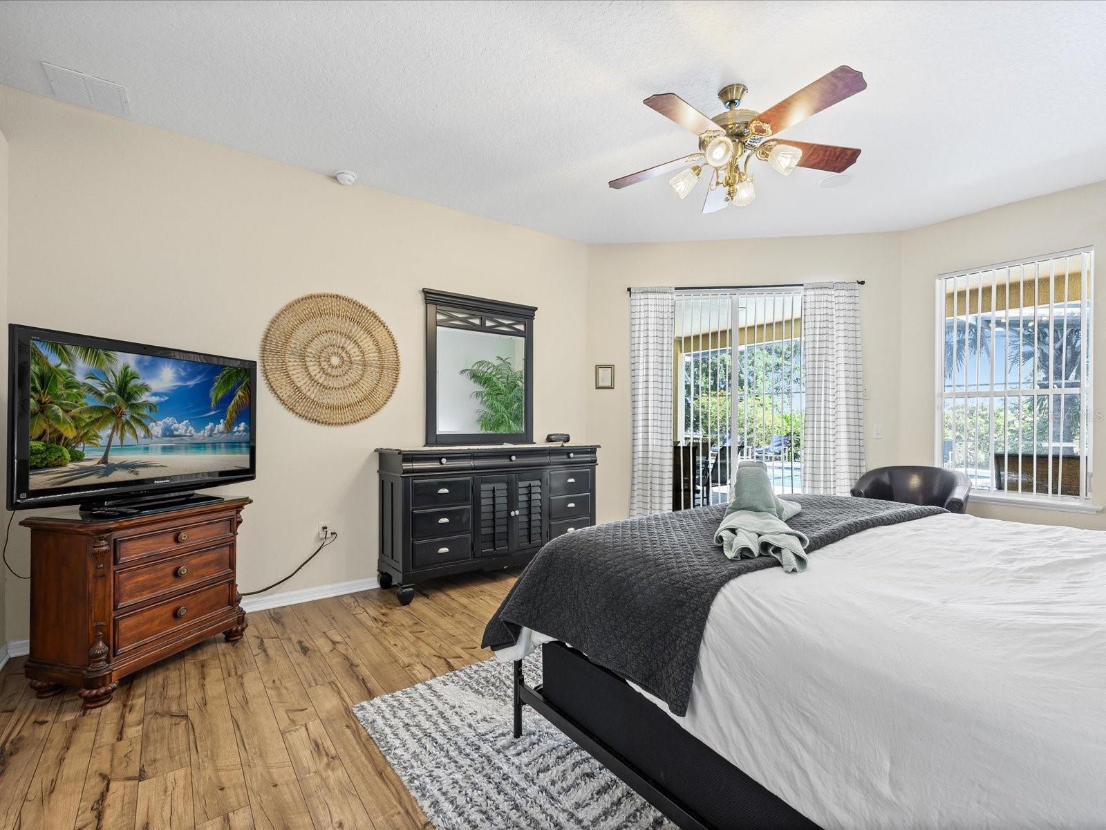 Image 24 of 41 For 407 Grand Reserve Drive