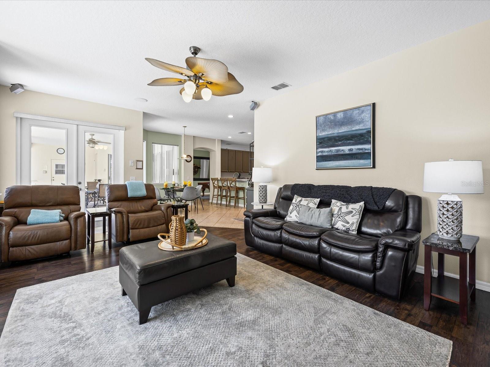 Image 7 of 41 For 407 Grand Reserve Drive