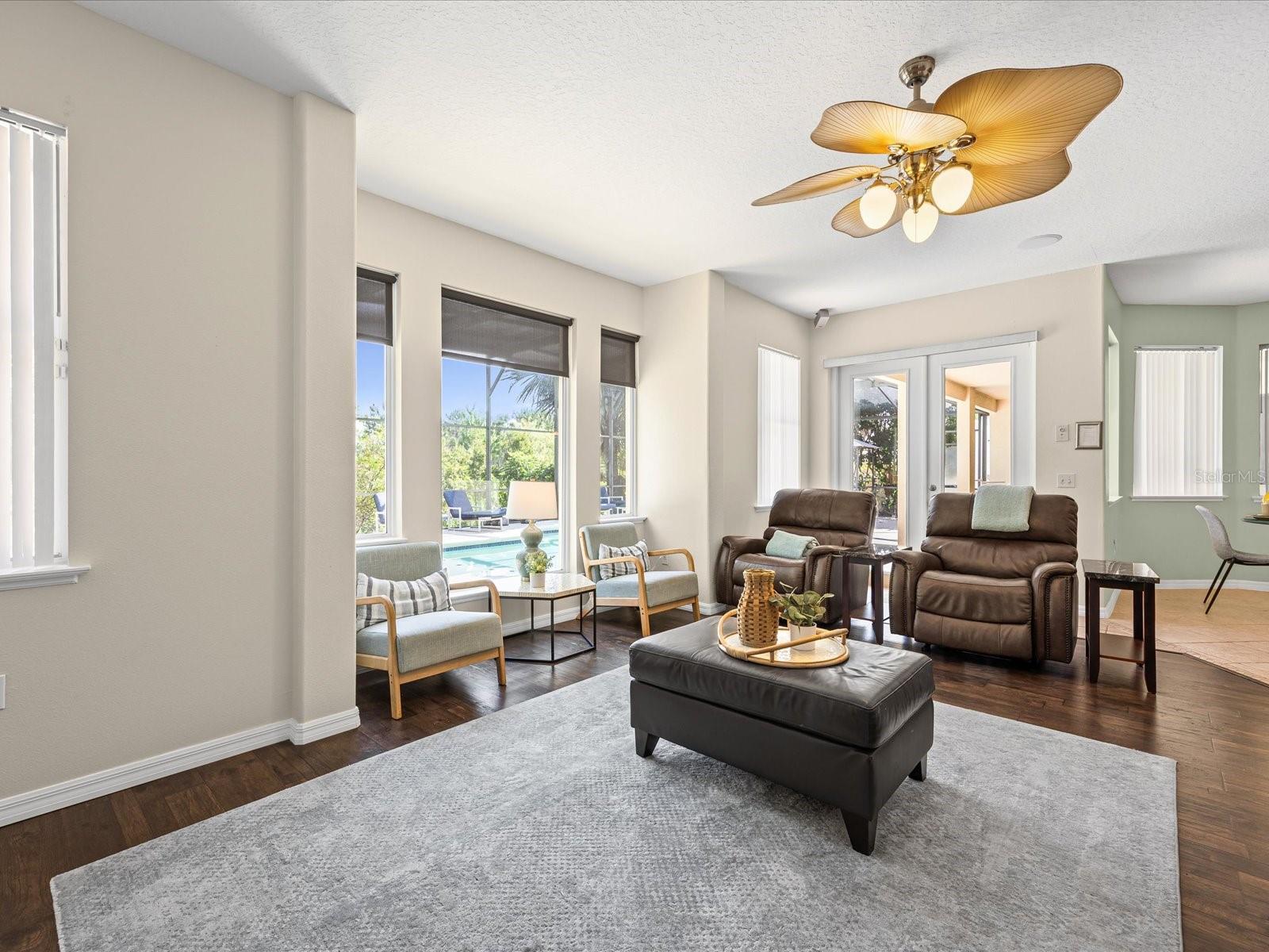 Image 8 of 41 For 407 Grand Reserve Drive