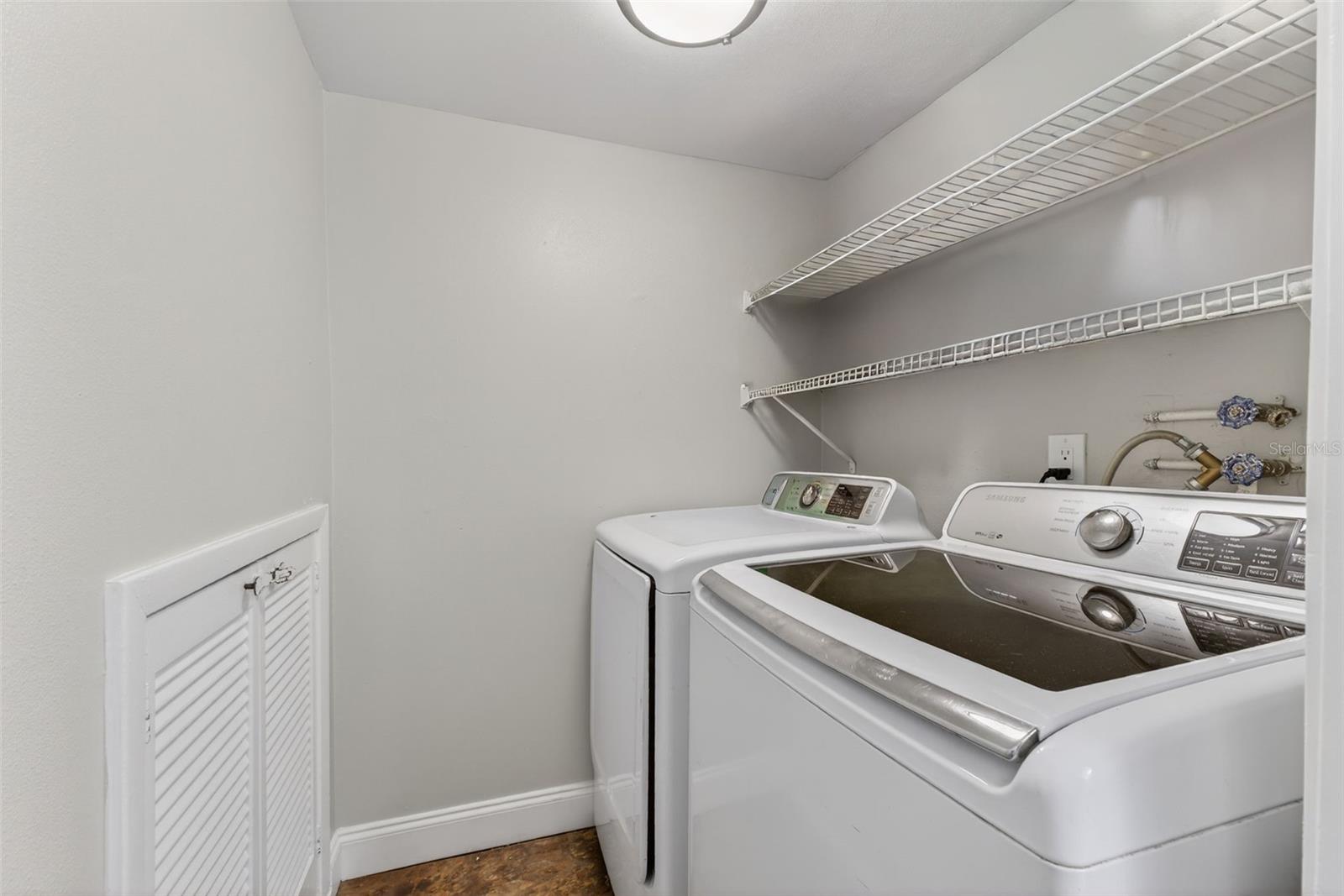 Image 26 of 49 For 7468 Canford Court 24