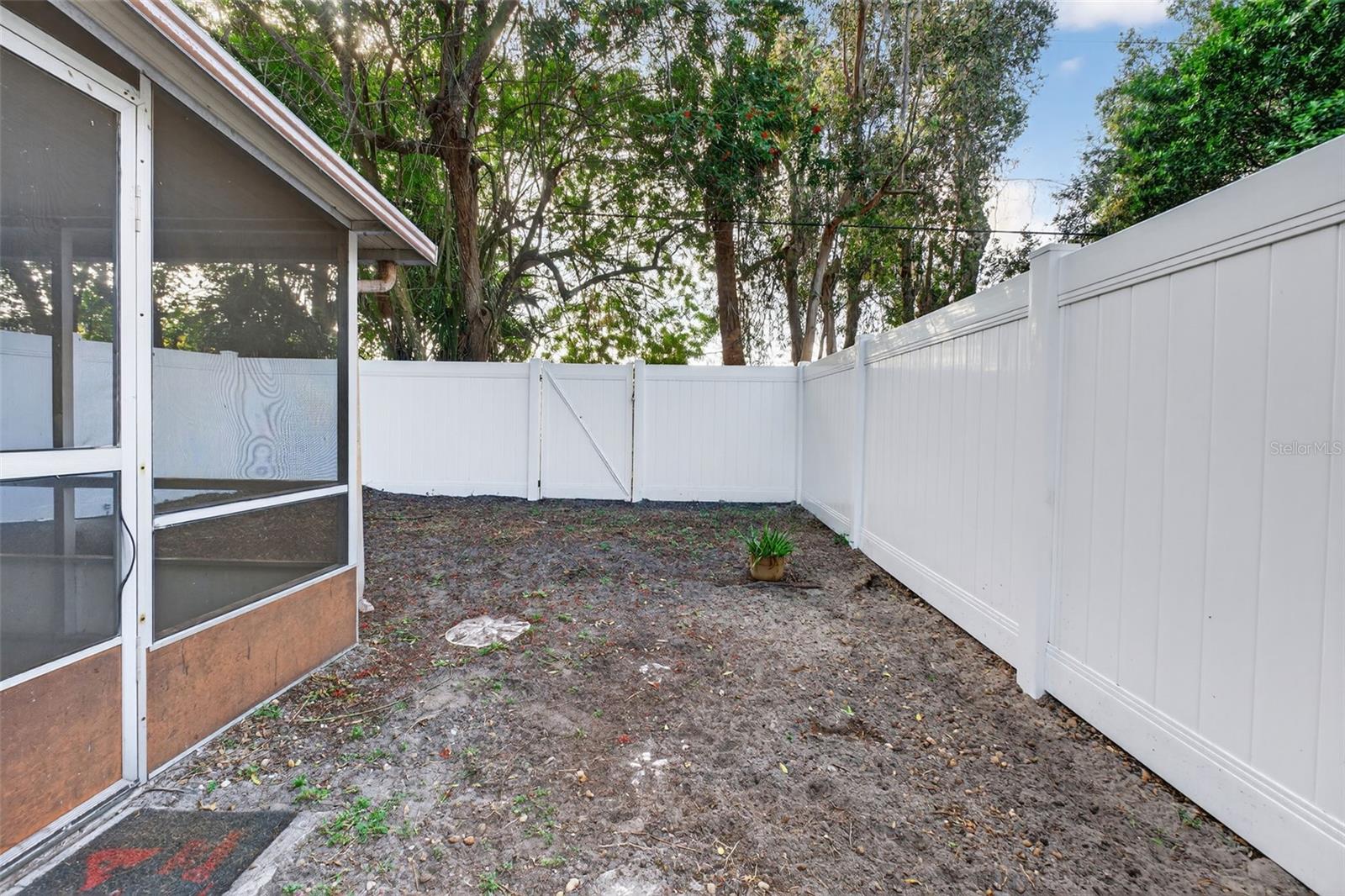 Image 46 of 49 For 7468 Canford Court 24