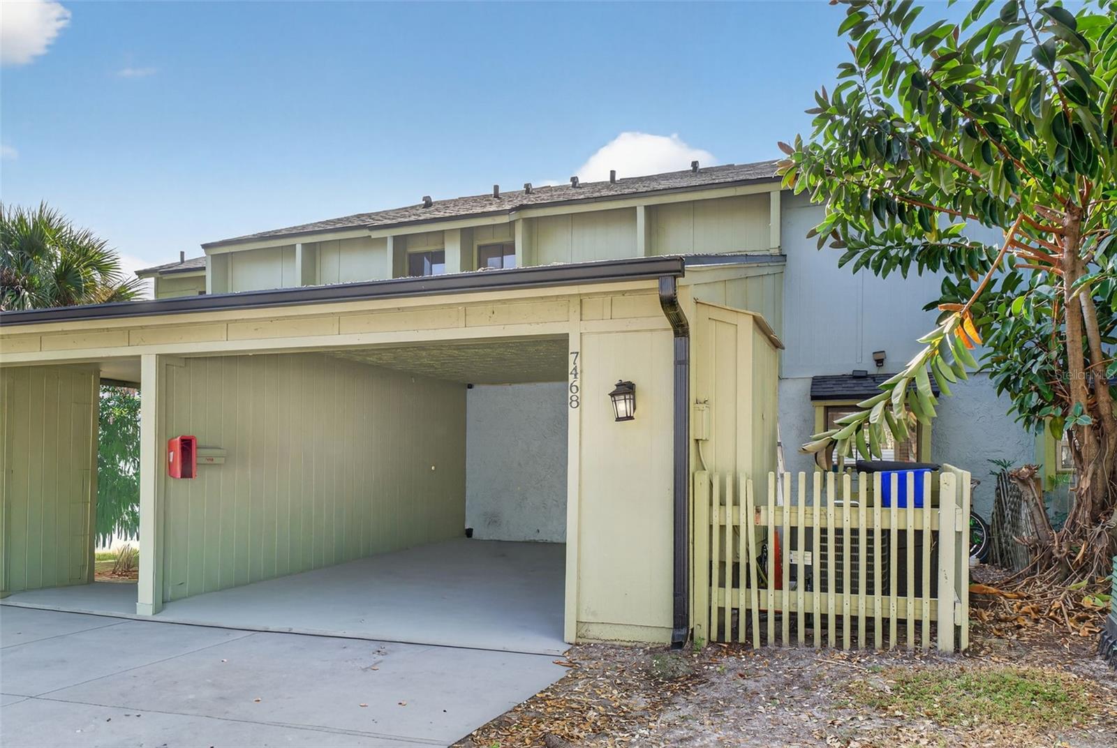 Image 5 of 49 For 7468 Canford Court 24