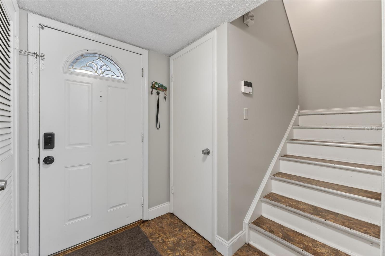 Image 8 of 49 For 7468 Canford Court 24