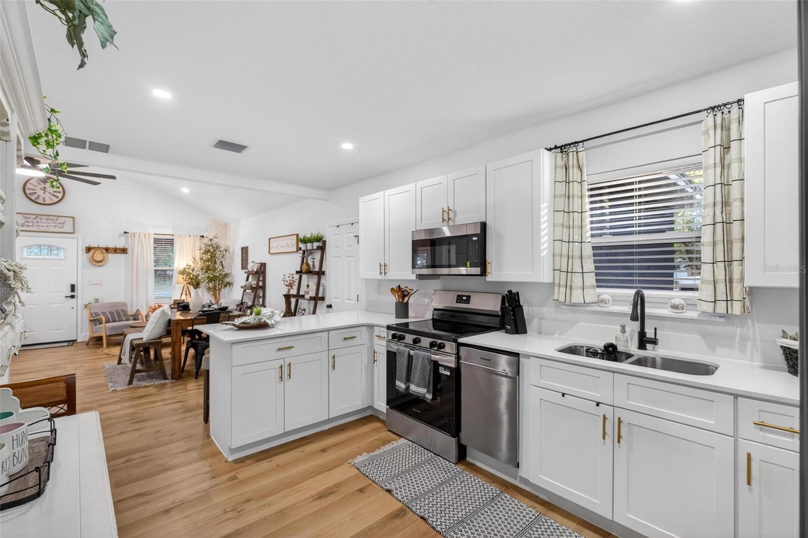 Image 27 of 77 For 1503 Granite State Court