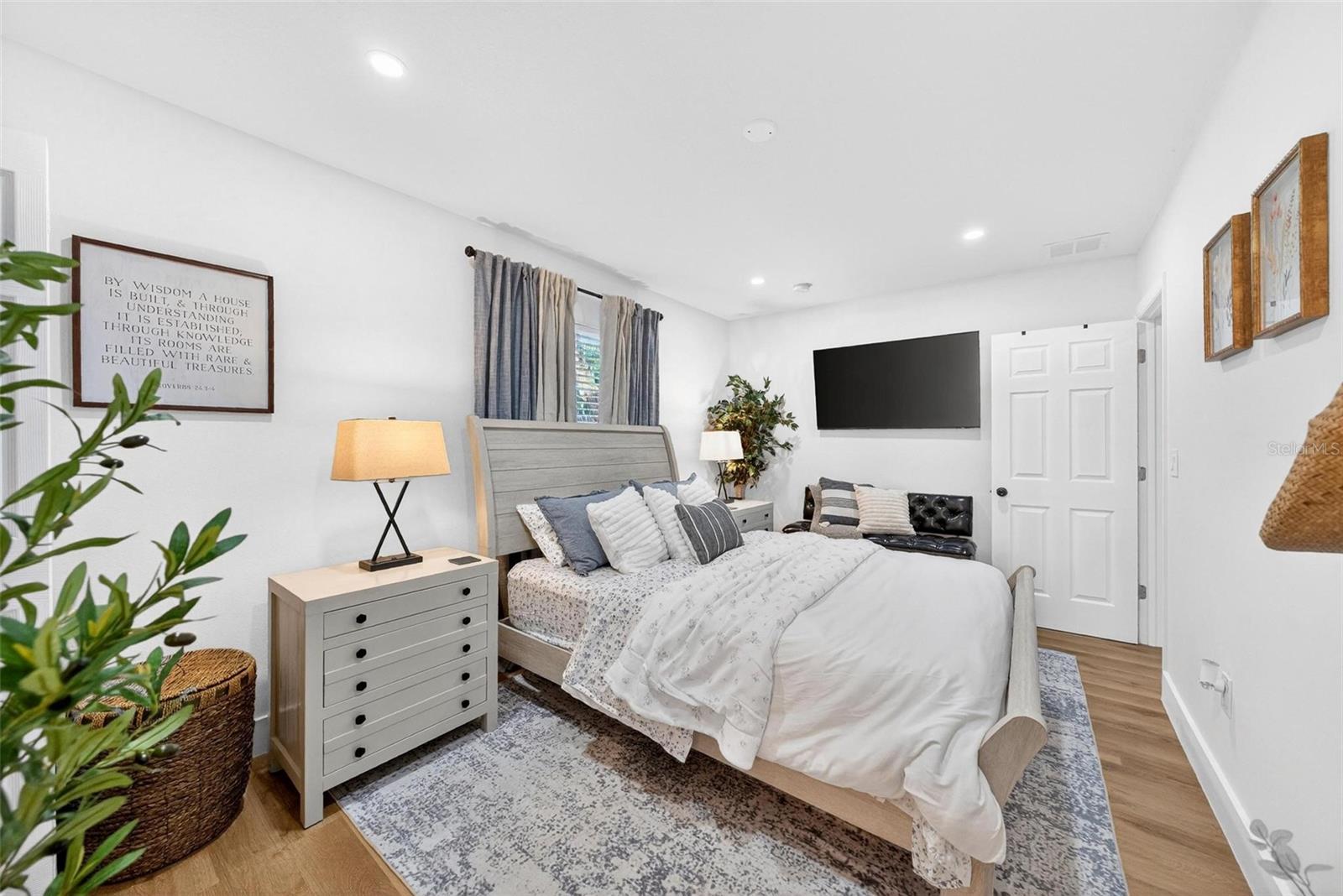 Image 37 of 77 For 1503 Granite State Court