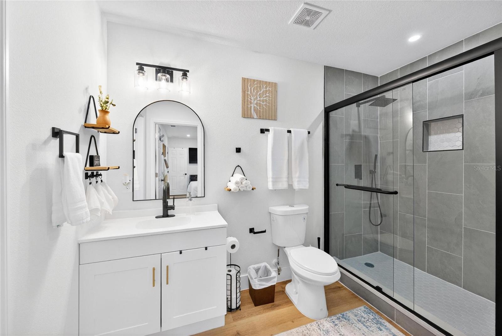 Image 42 of 77 For 1503 Granite State Court