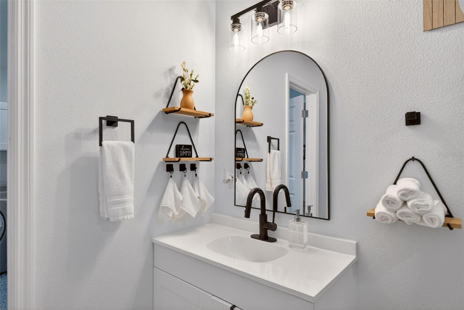 Image 45 of 77 For 1503 Granite State Court