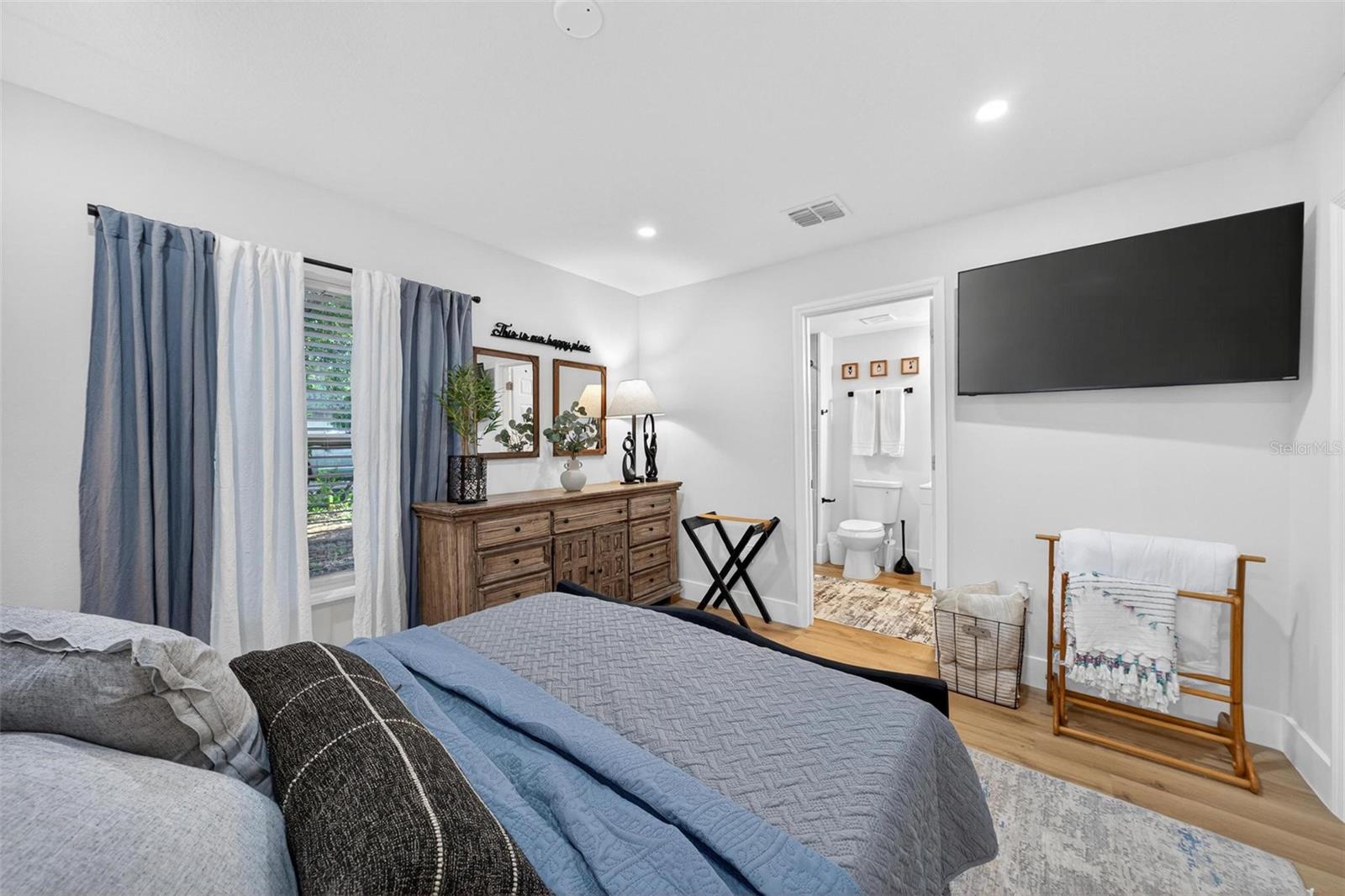 Image 52 of 77 For 1503 Granite State Court