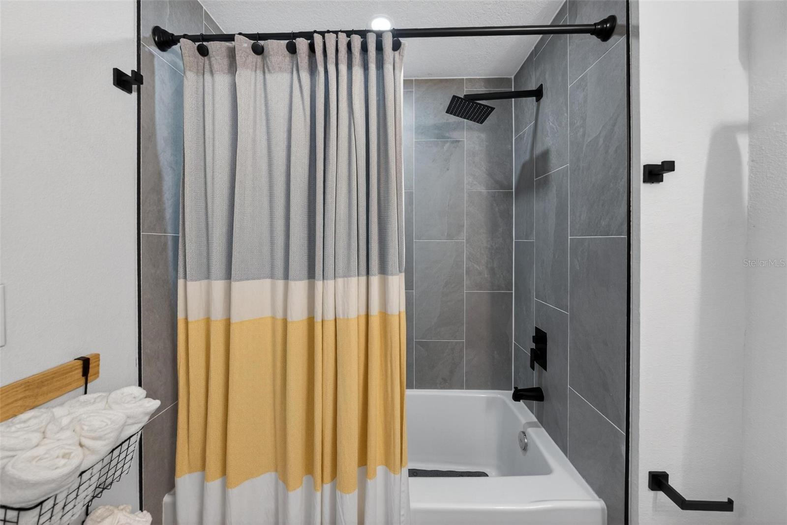 Image 54 of 77 For 1503 Granite State Court