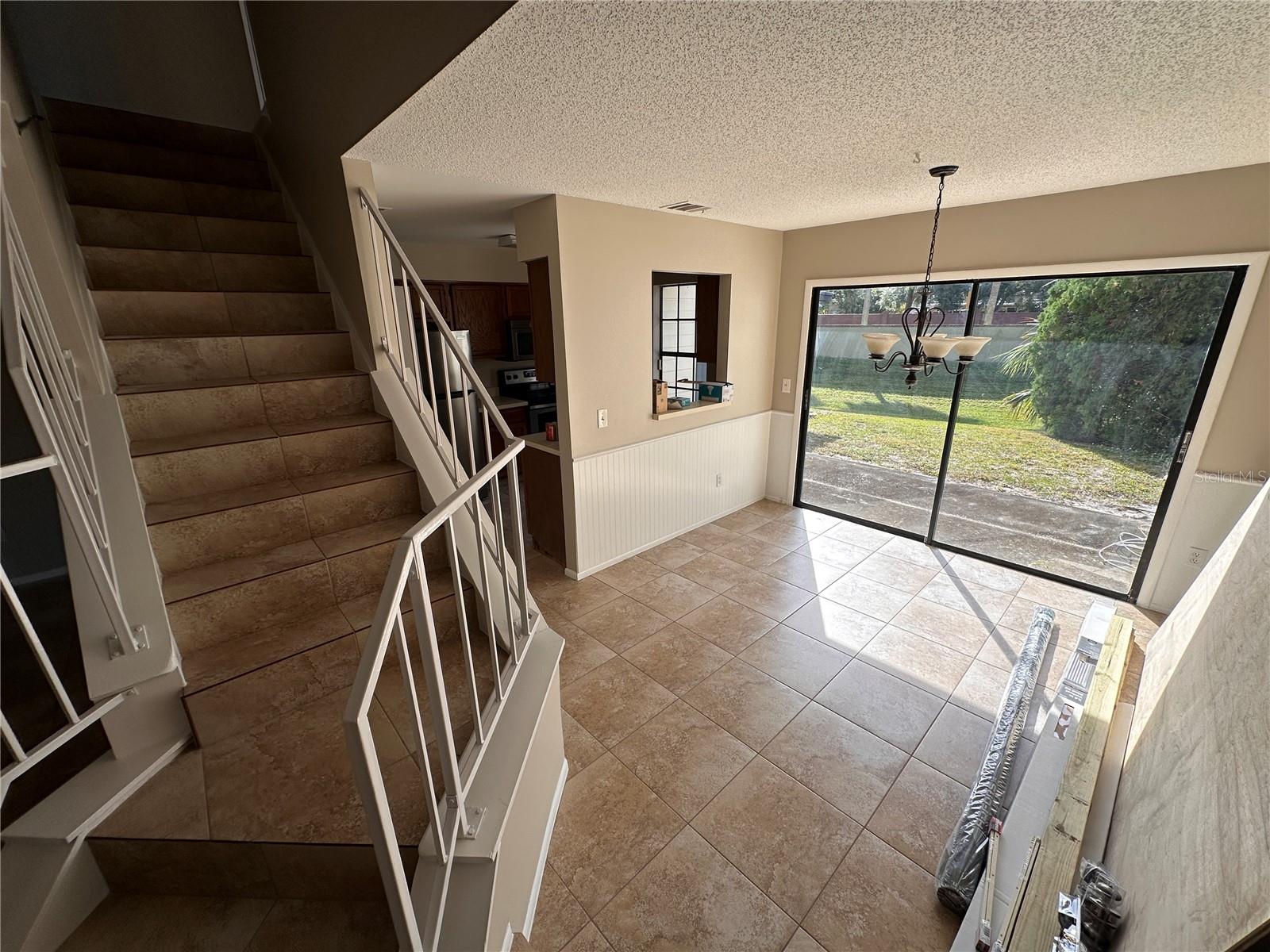 Image 5 of 18 For 2971 Embassy Court