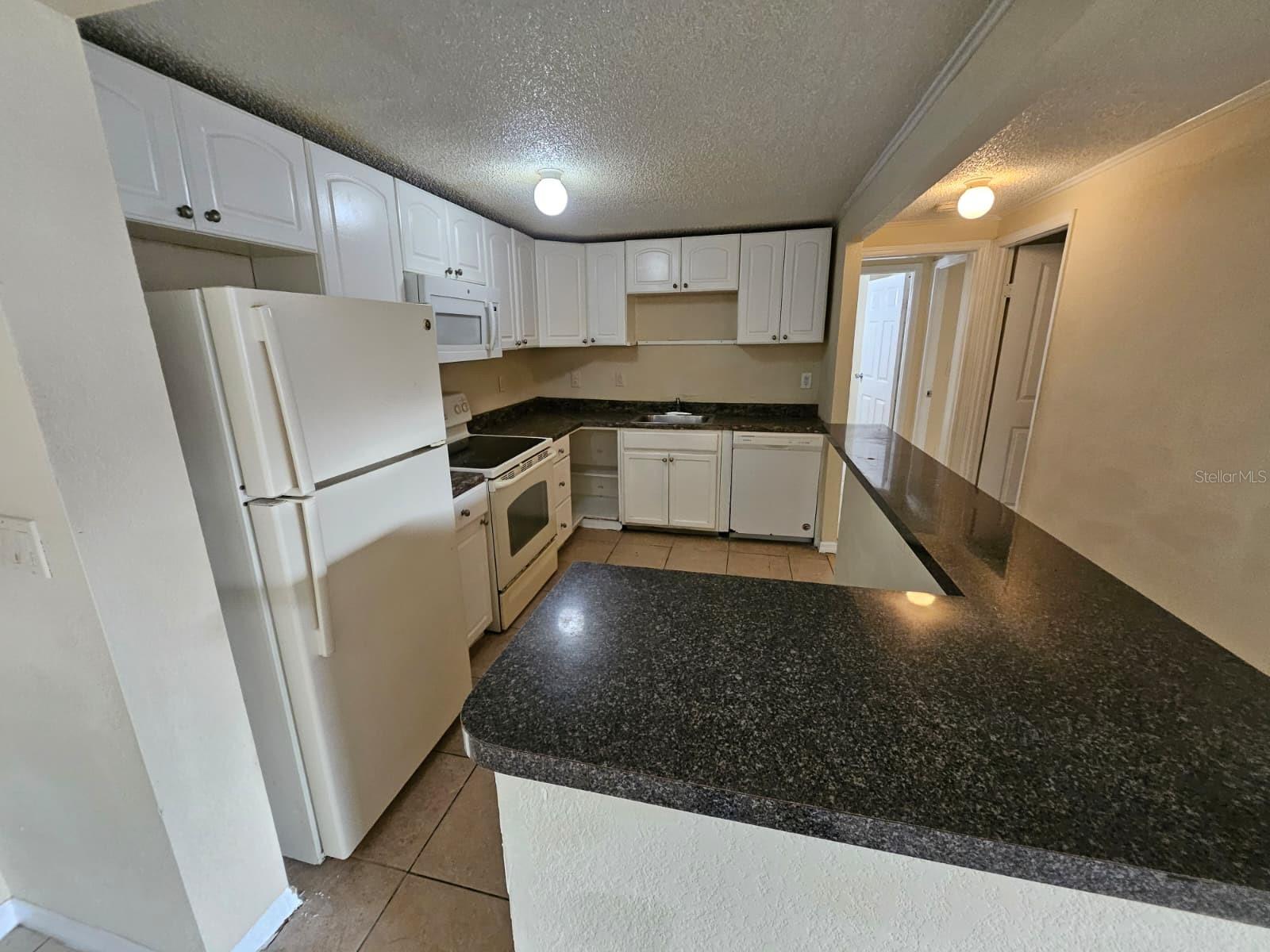 Image 6 of 11 For 4019 Michigan Street 4019